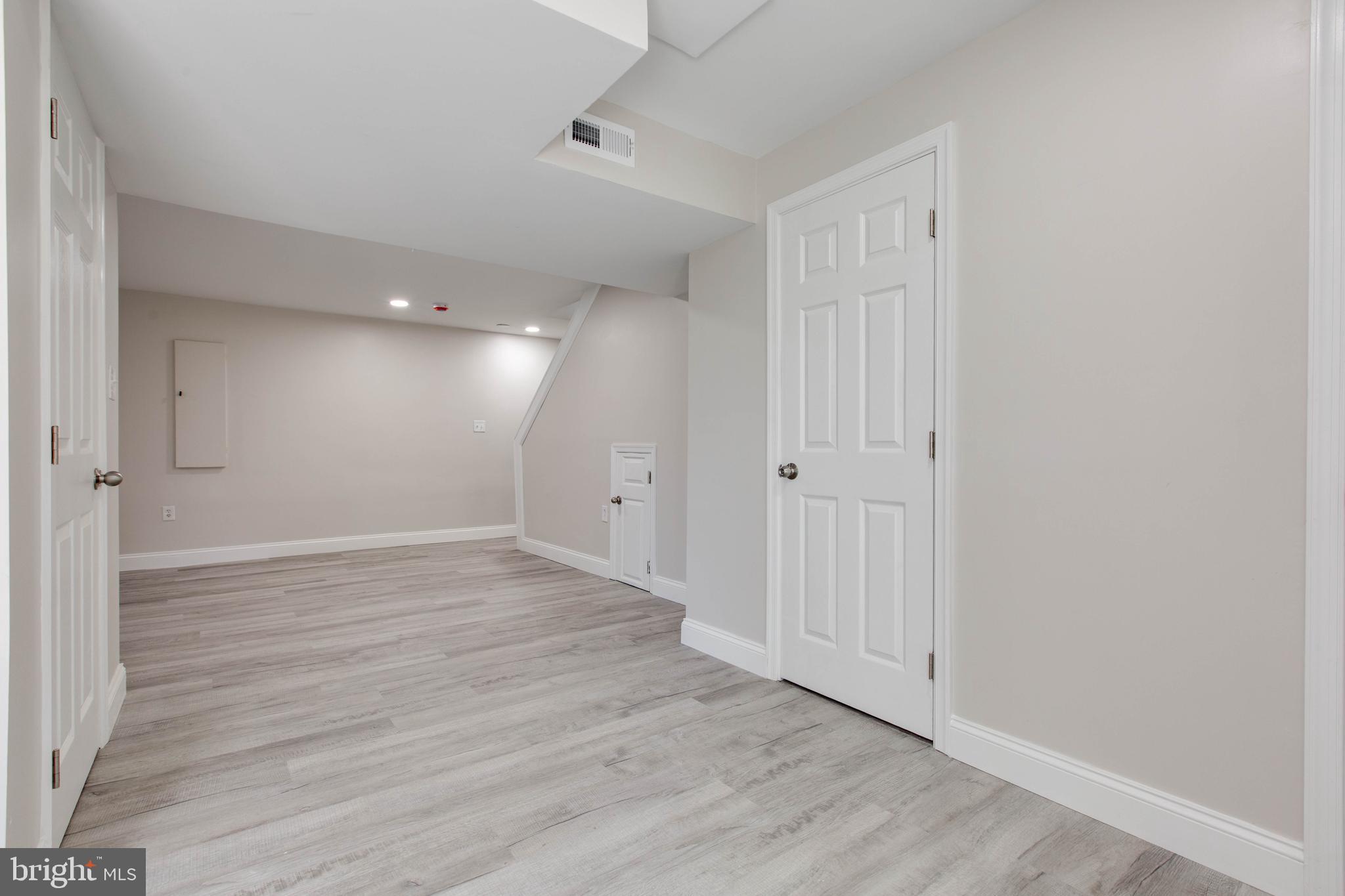 MERIDALE MEADOWS - Residential