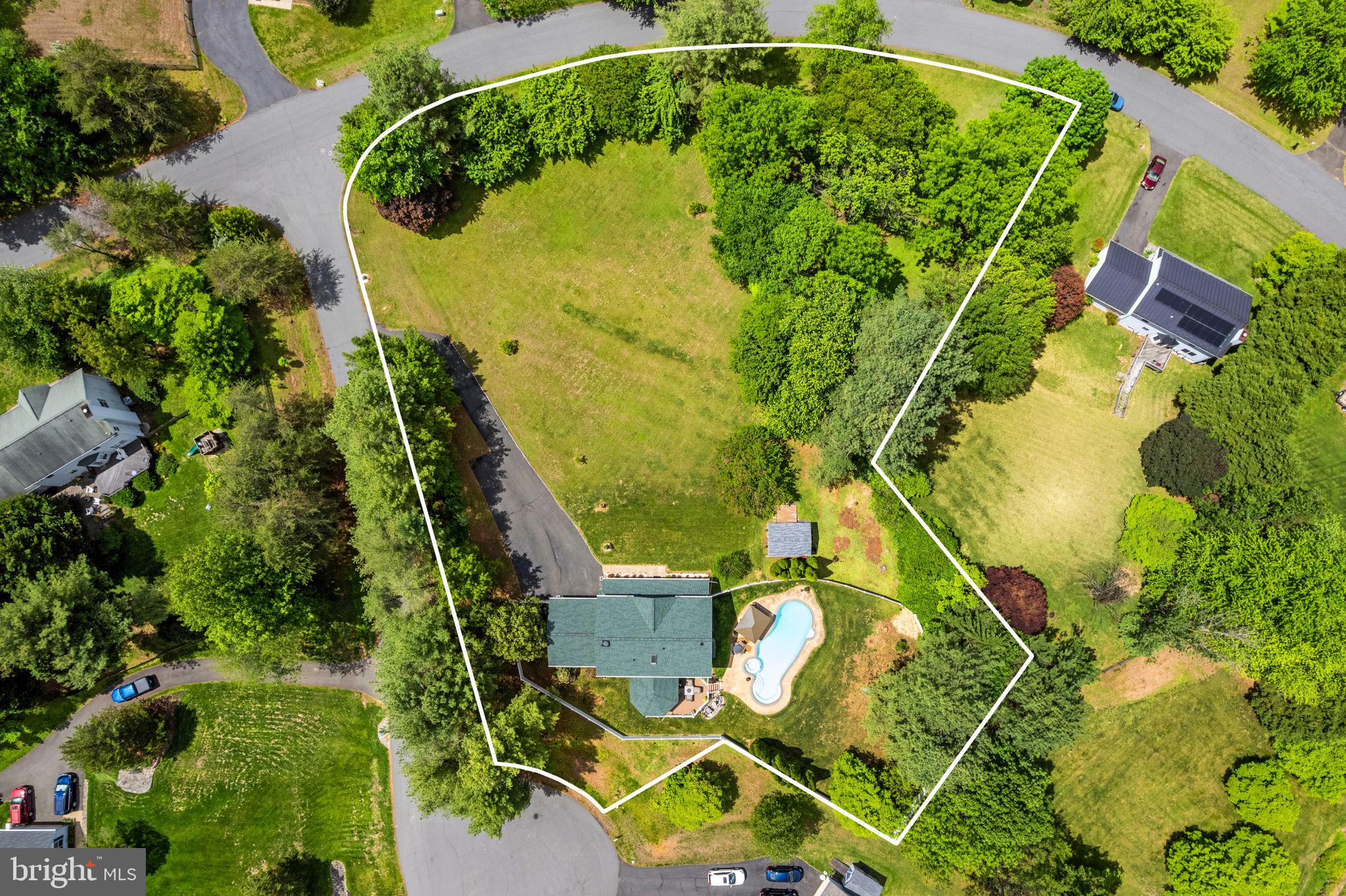5732 POND VIEW LANE