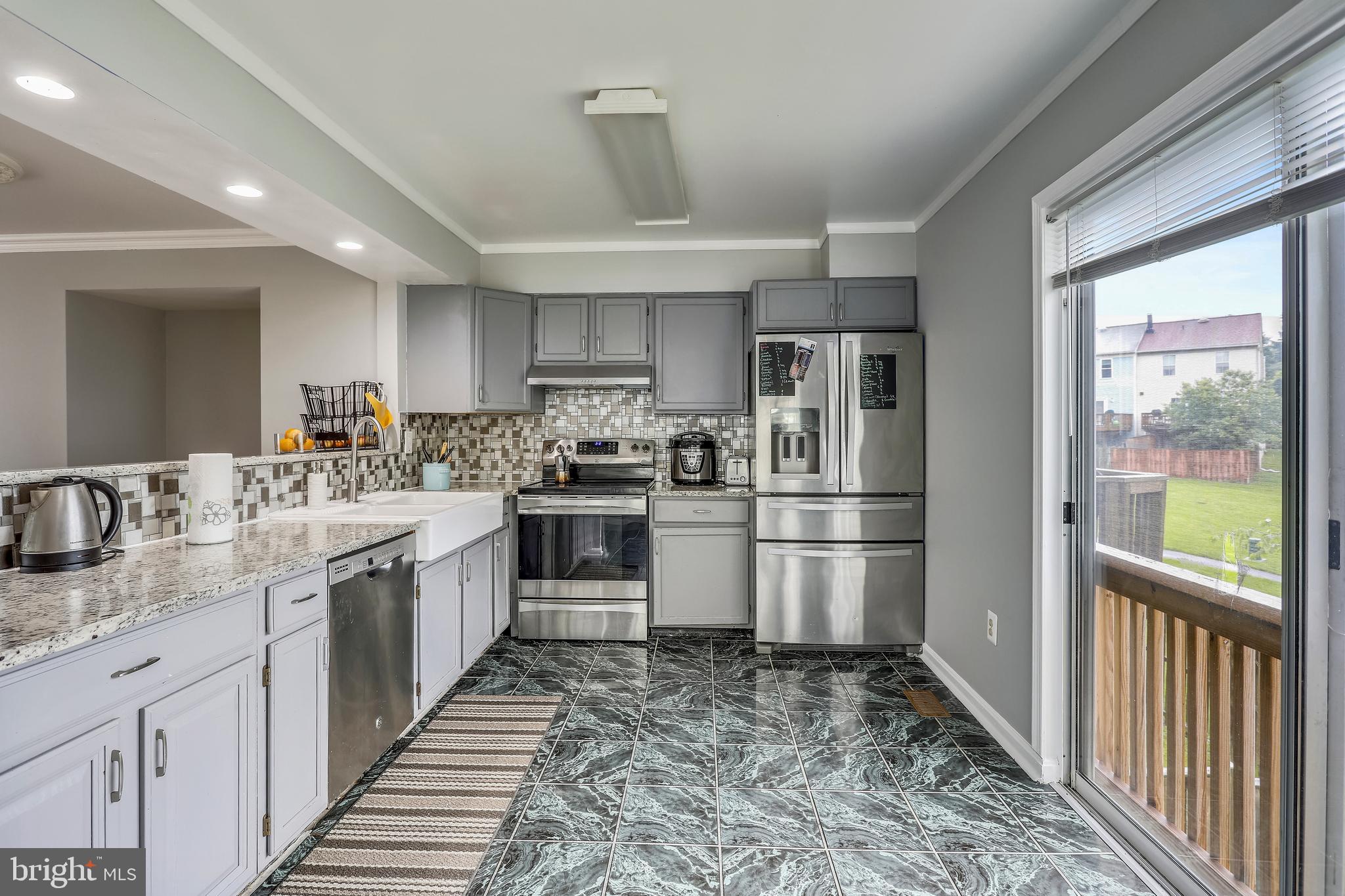 WILLIAMSBURG VILLAGE - Residential