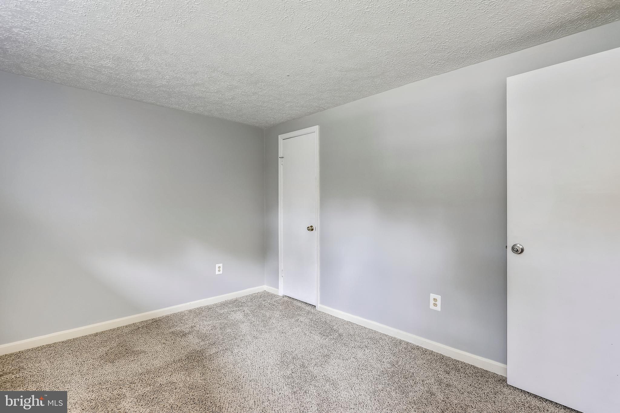 WILLIAMSBURG VILLAGE - Residential