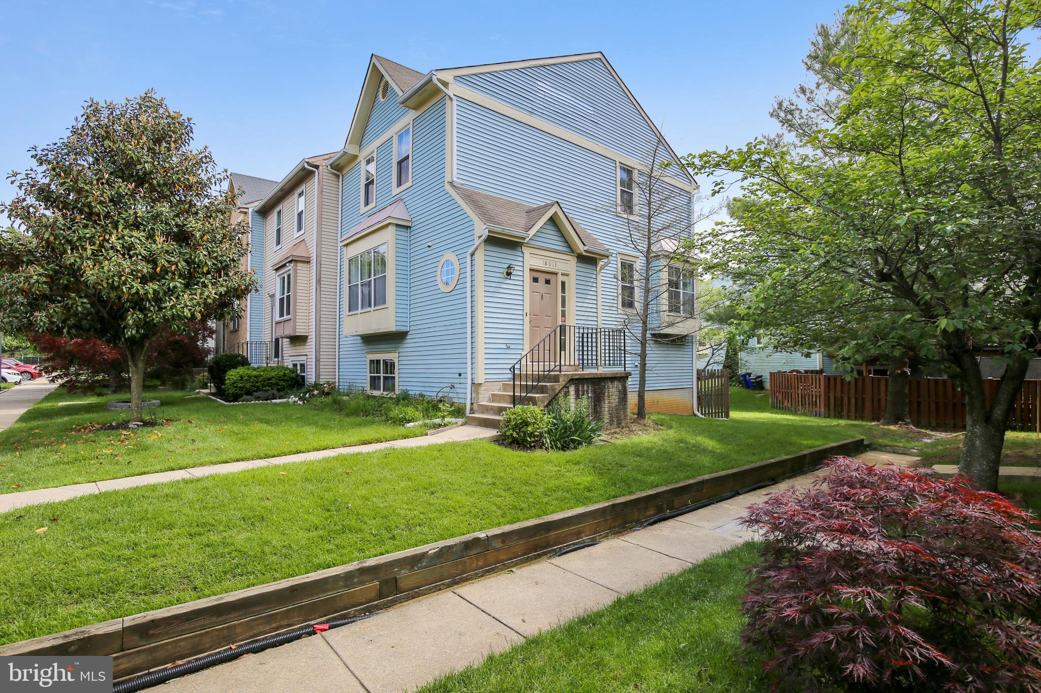 WILLIAMSBURG VILLAGE - Residential