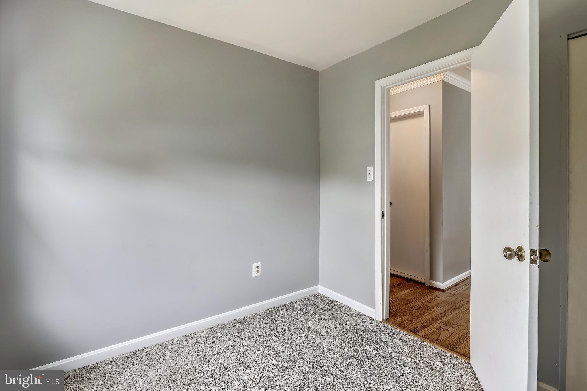 WILLIAMSBURG VILLAGE - Residential