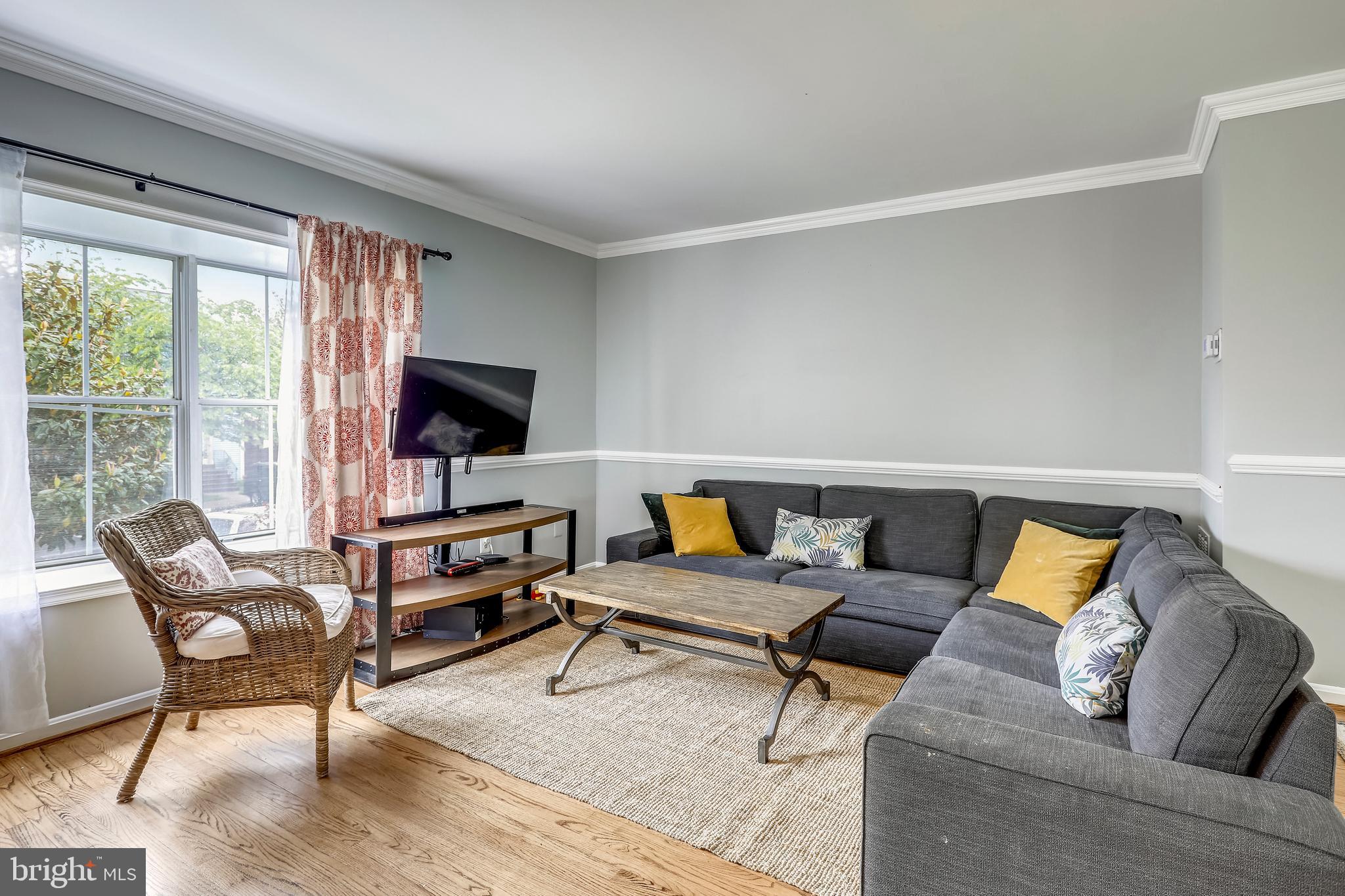 WILLIAMSBURG VILLAGE - Residential