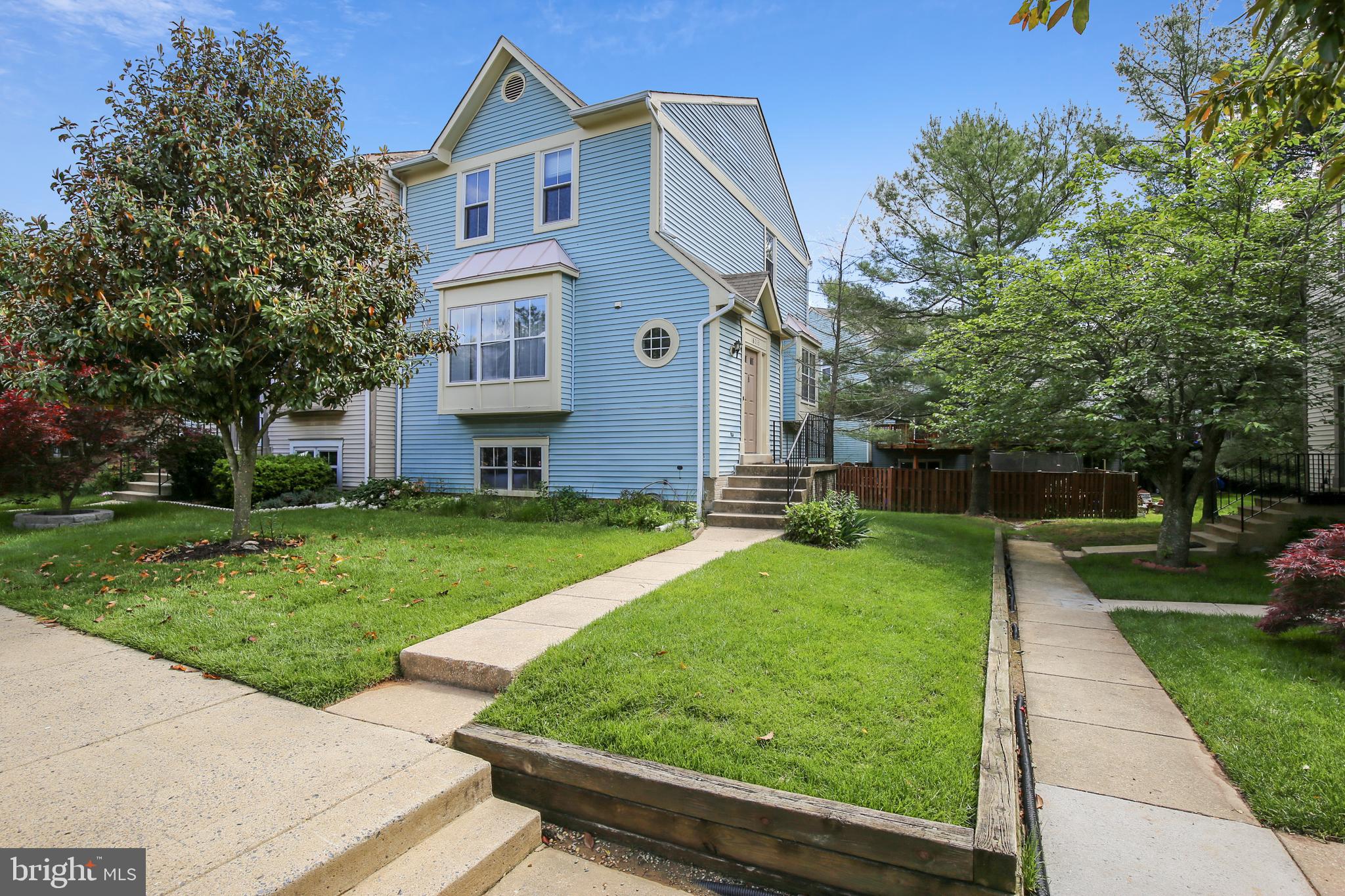 WILLIAMSBURG VILLAGE - Residential