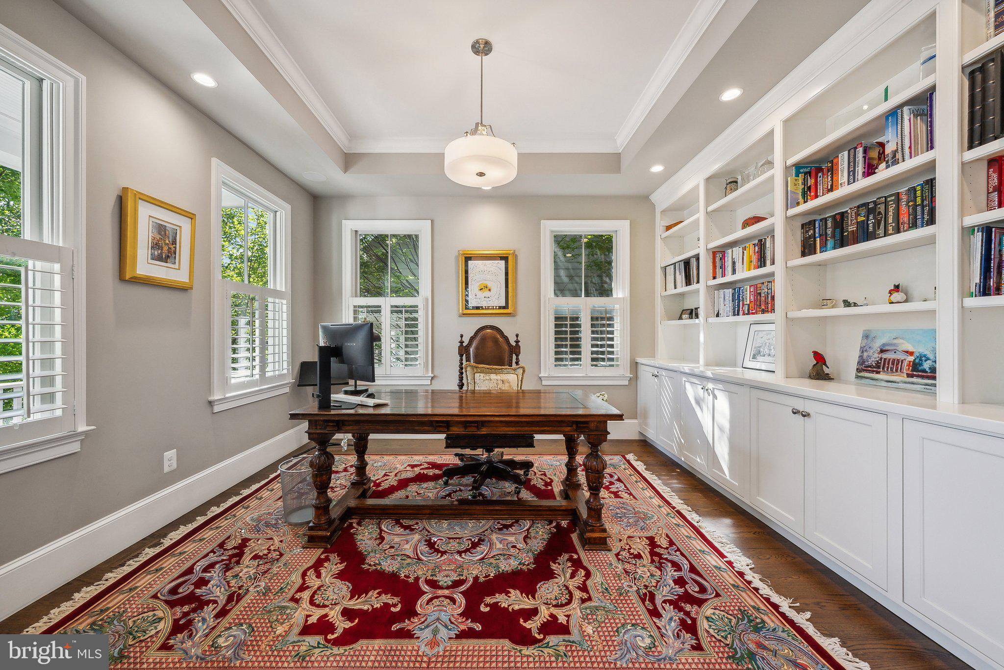 LYON VILLAGE - Residential