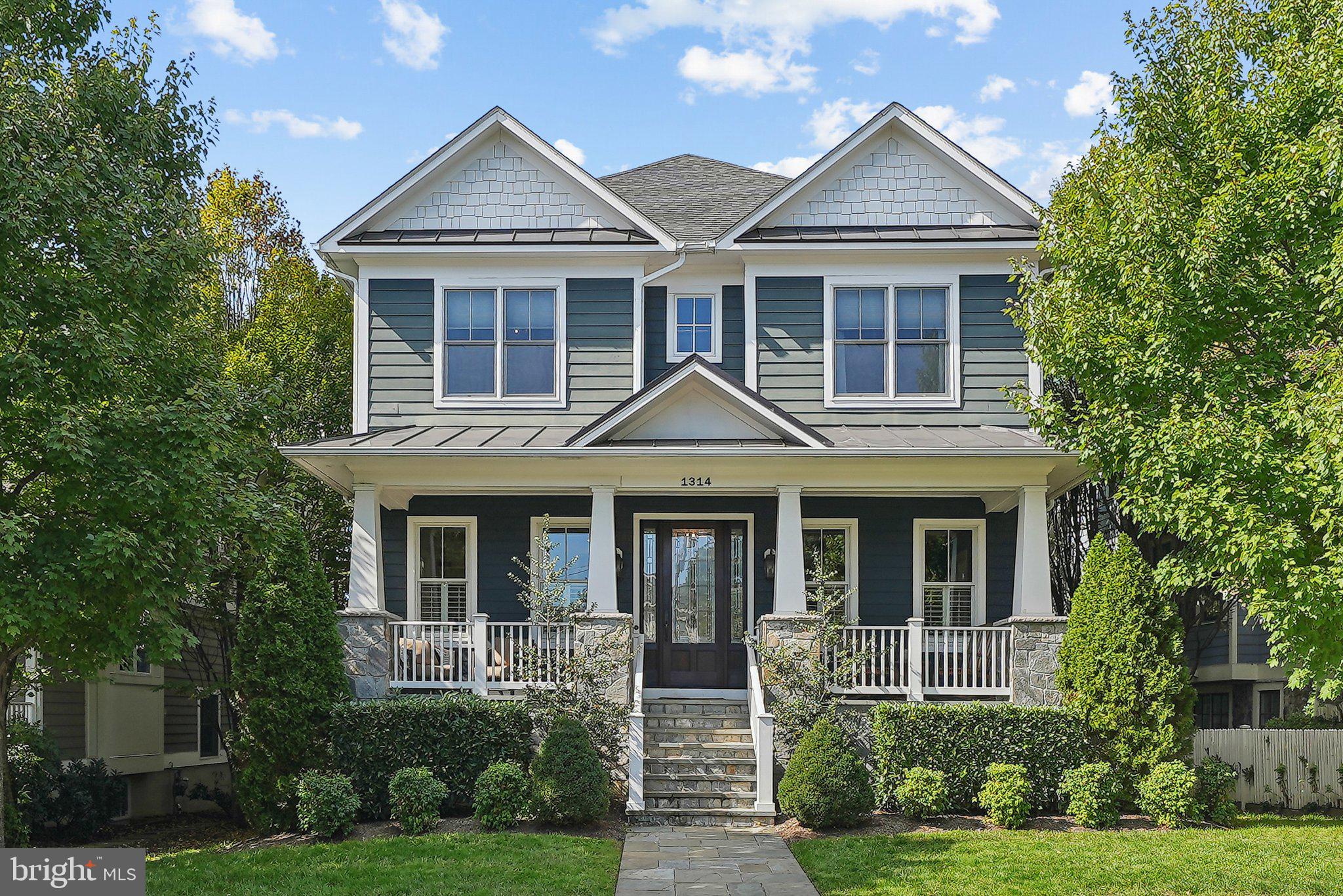 LYON VILLAGE - Residential