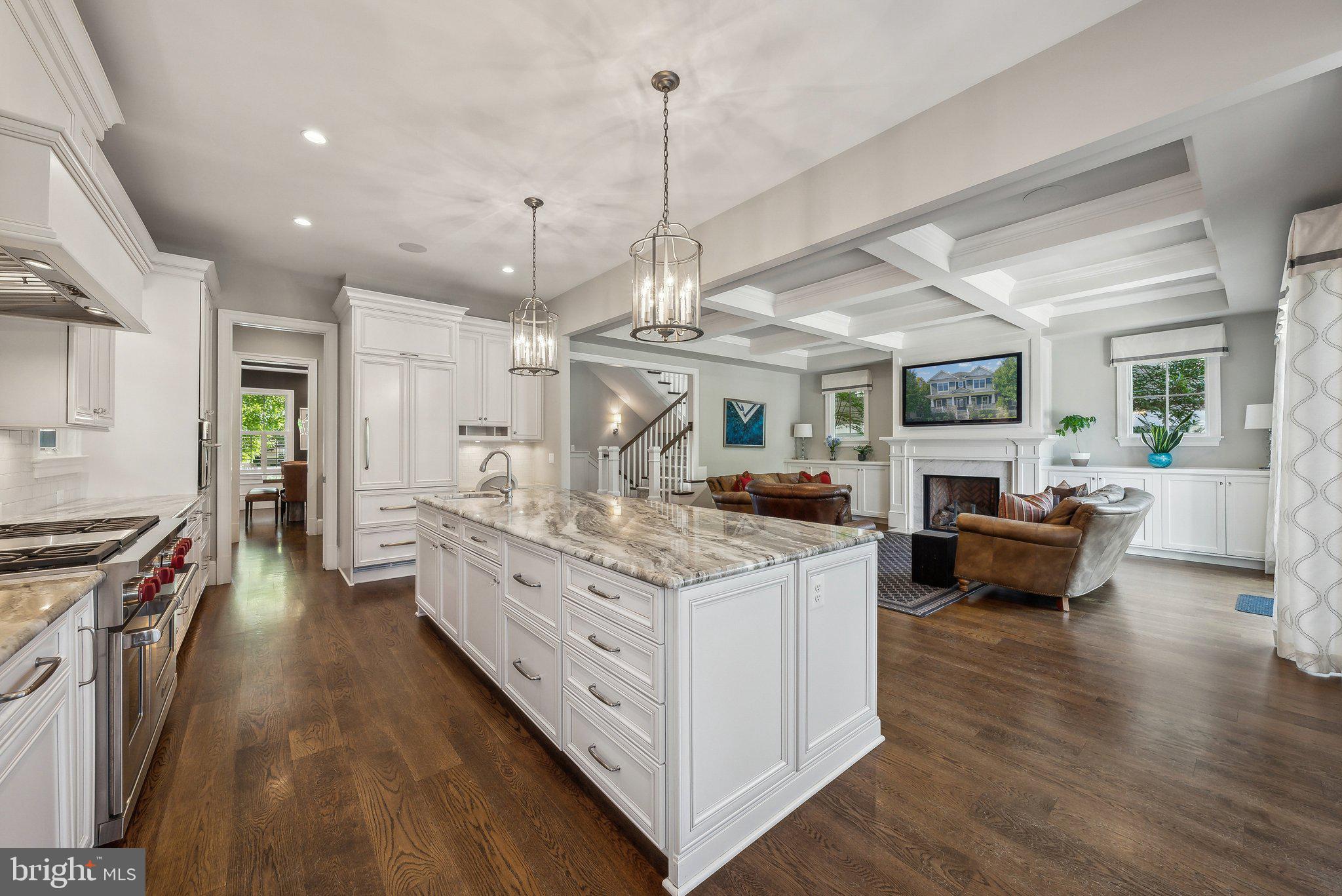 LYON VILLAGE - Residential