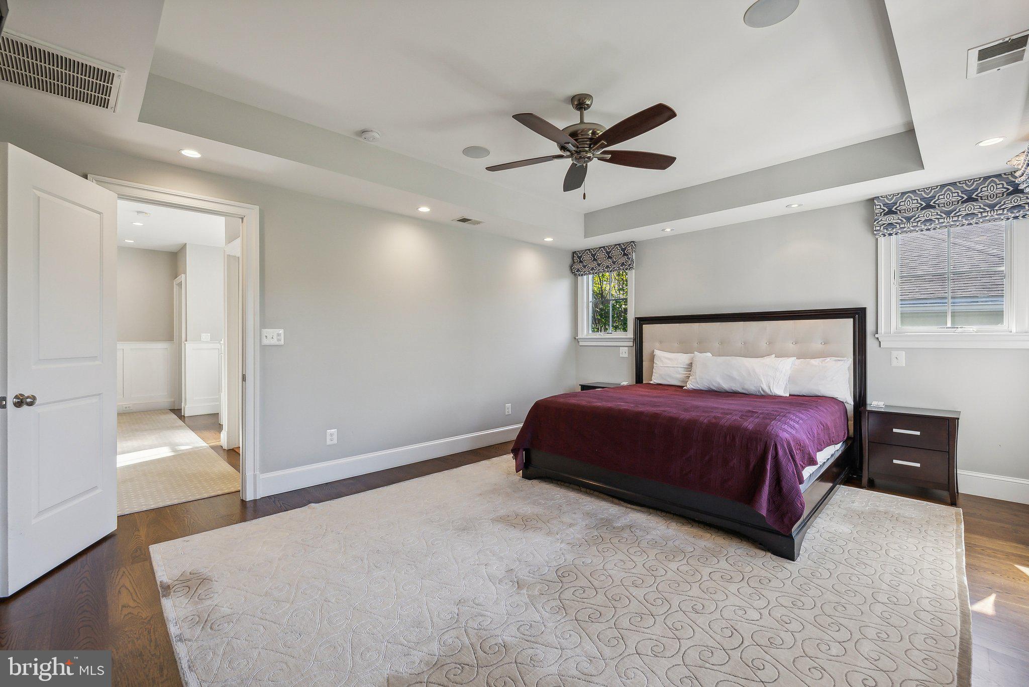 LYON VILLAGE - Residential