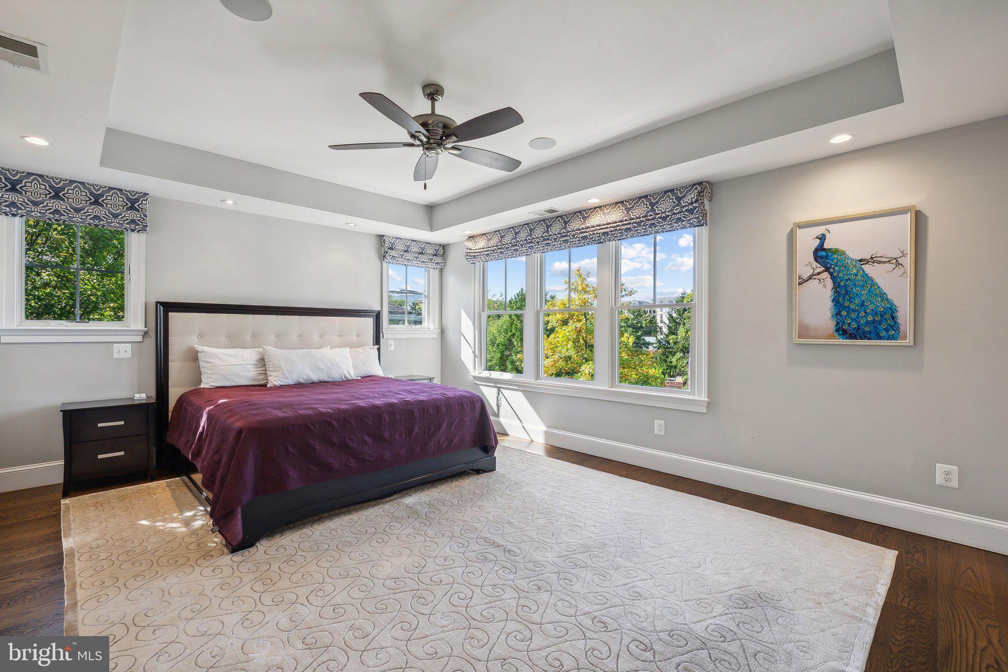 LYON VILLAGE - Residential