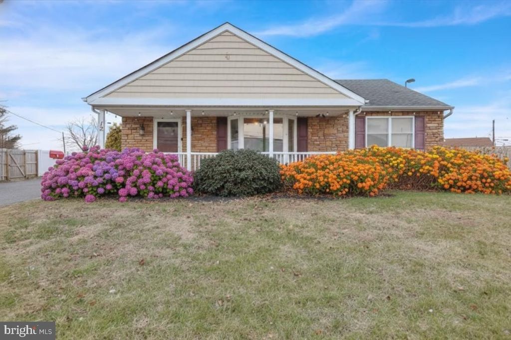 Photo of 12 Trimble Boulevard, BROOKHAVEN, PA 19015 (MLS # PADE2102898)