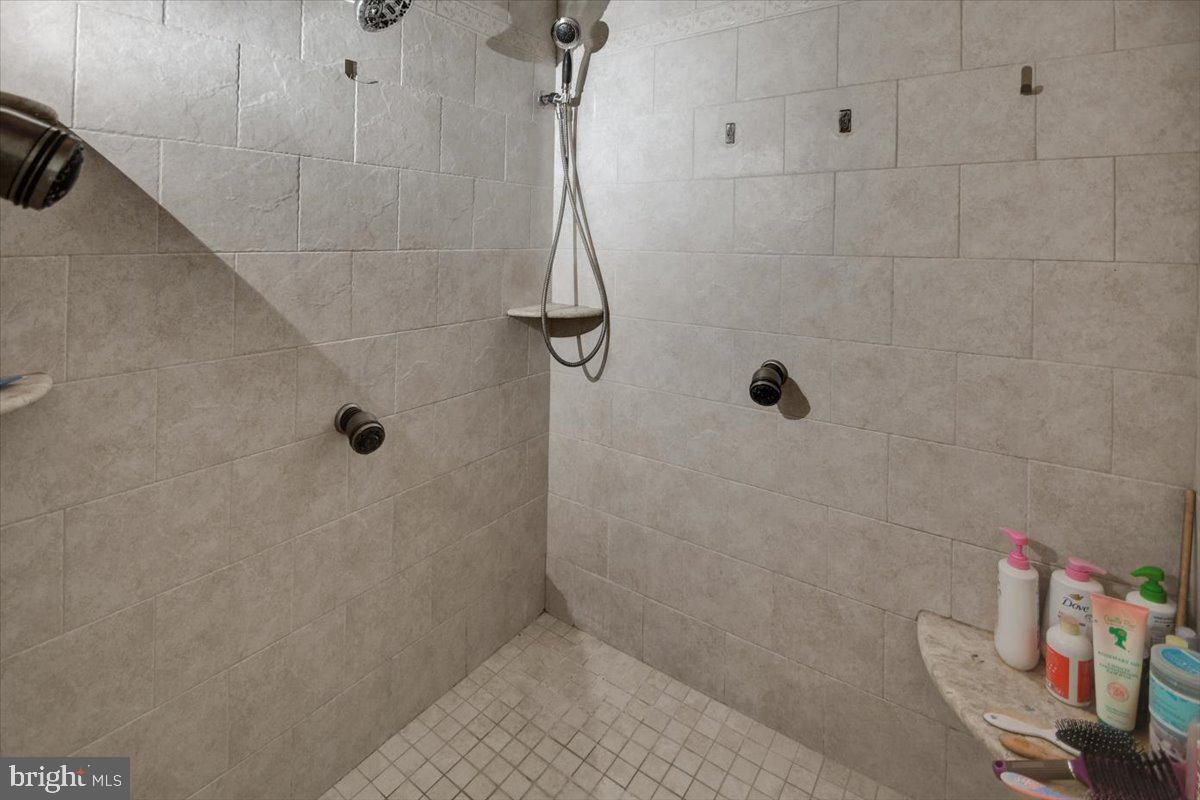 TRIMBLE RUN - Residential