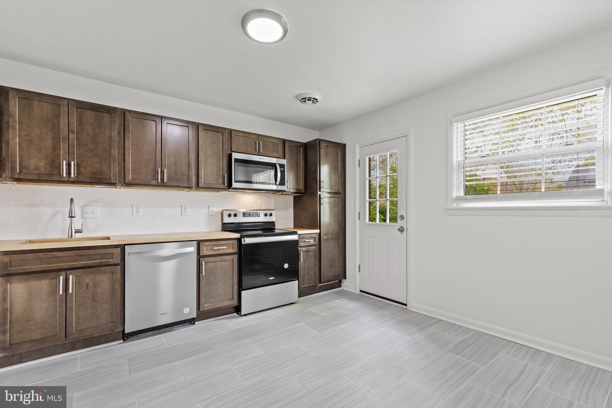 ASHBURTON - Residential Lease