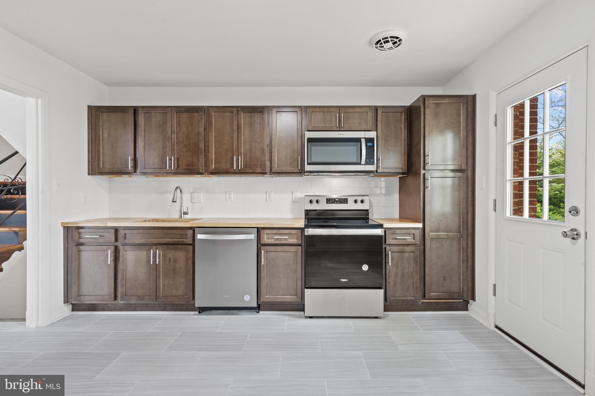 ASHBURTON - Residential Lease