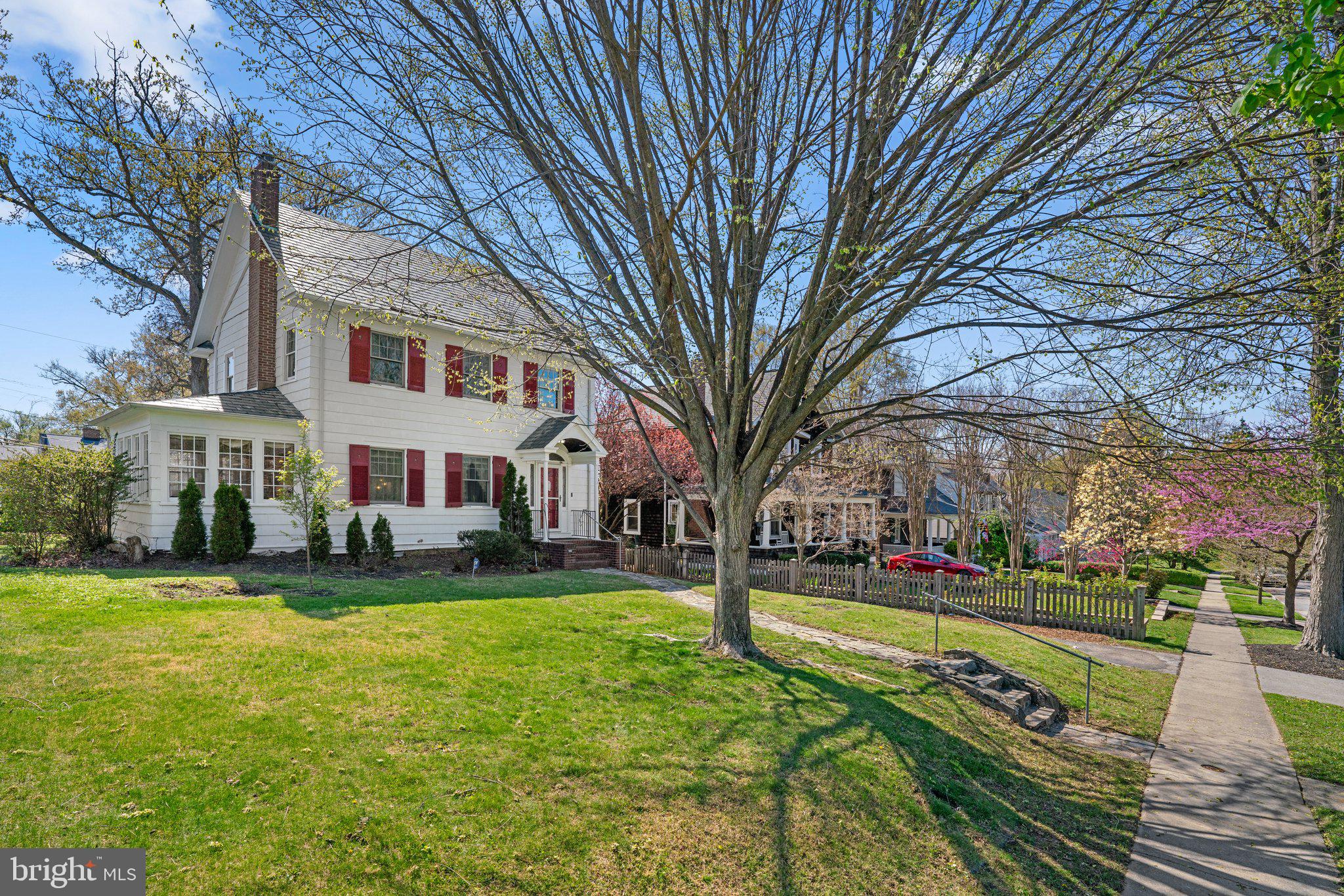 HUNTING RIDGE HISTORIC DISTRICT - Residential