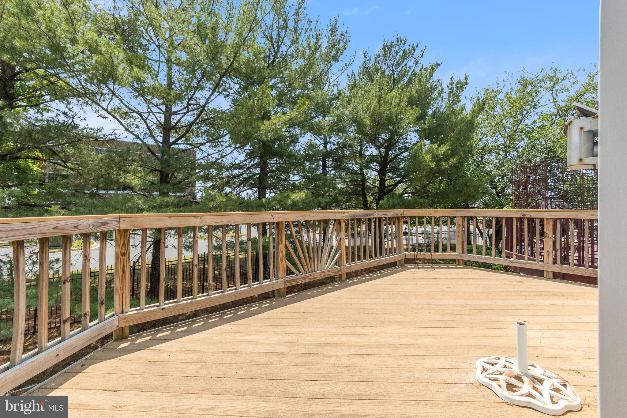 PARKWAY PLAZA - Residential