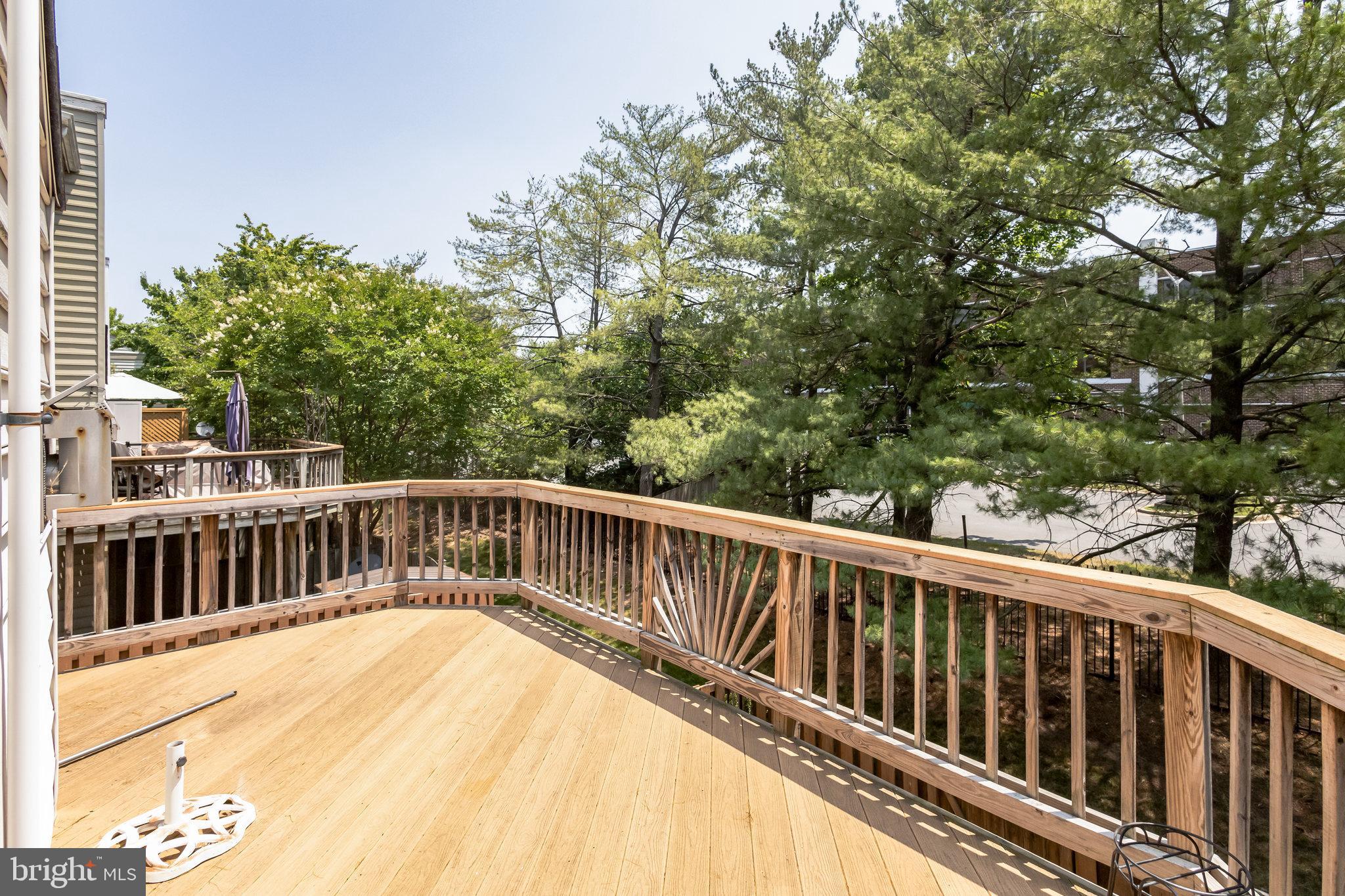 PARKWAY PLAZA - Residential