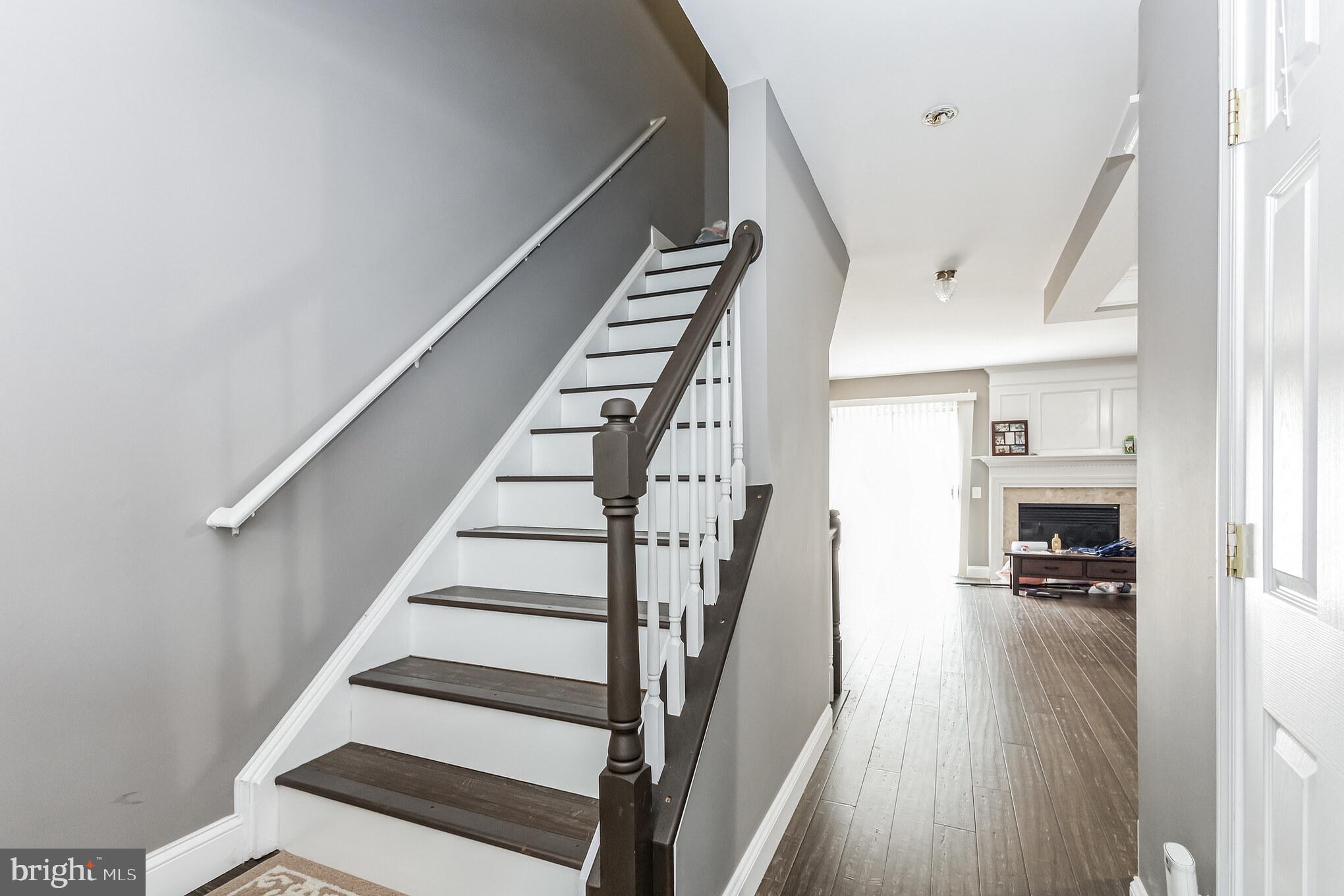 PARKWAY PLAZA - Residential