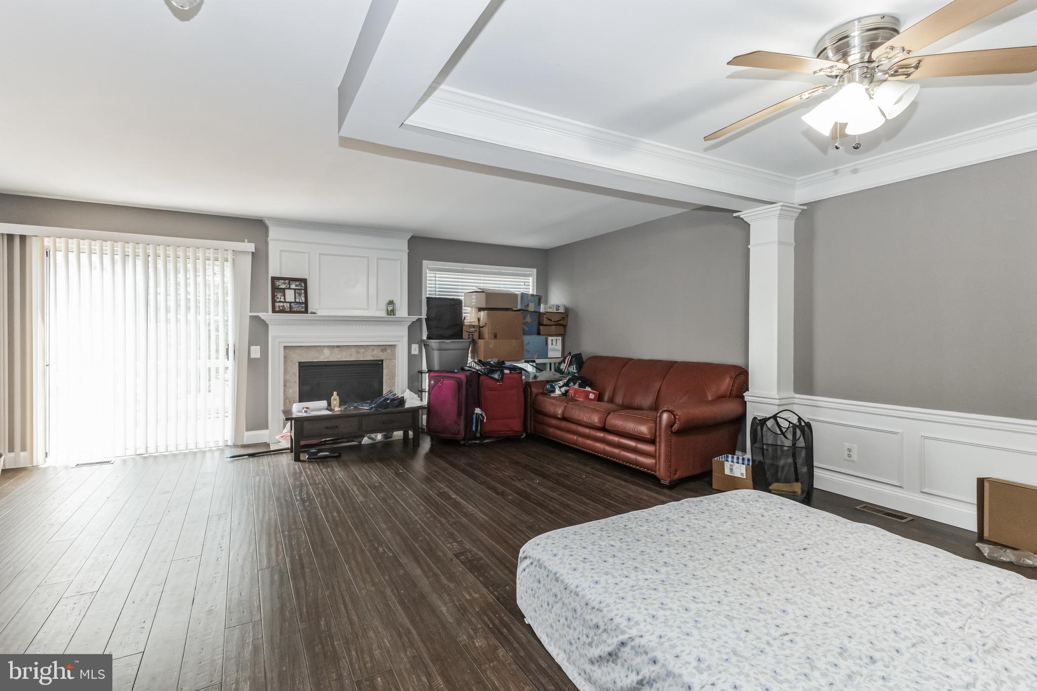 PARKWAY PLAZA - Residential