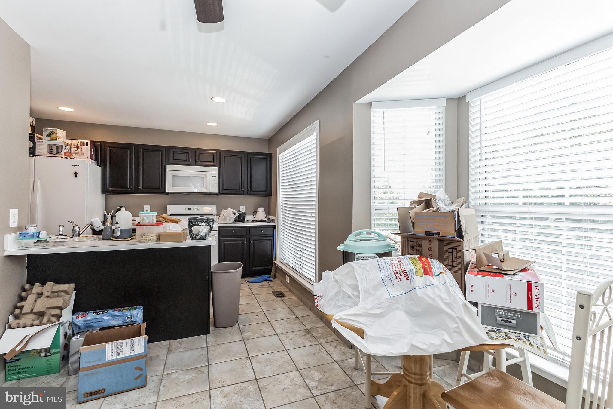 PARKWAY PLAZA - Residential