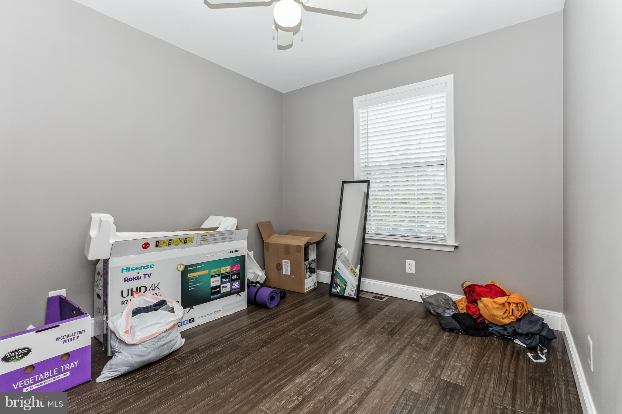 PARKWAY PLAZA - Residential