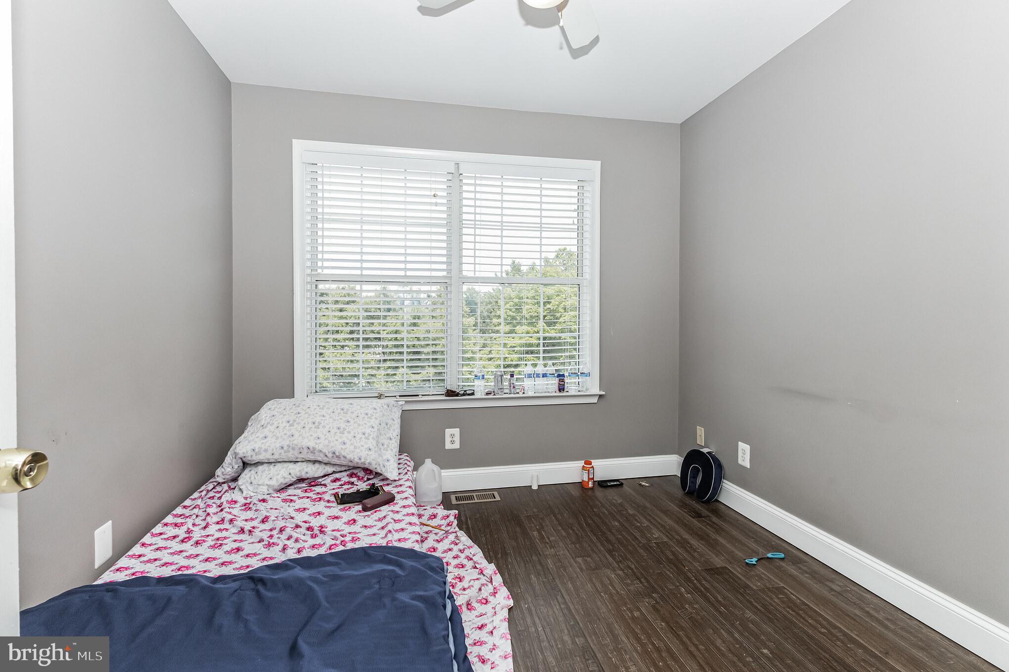 PARKWAY PLAZA - Residential