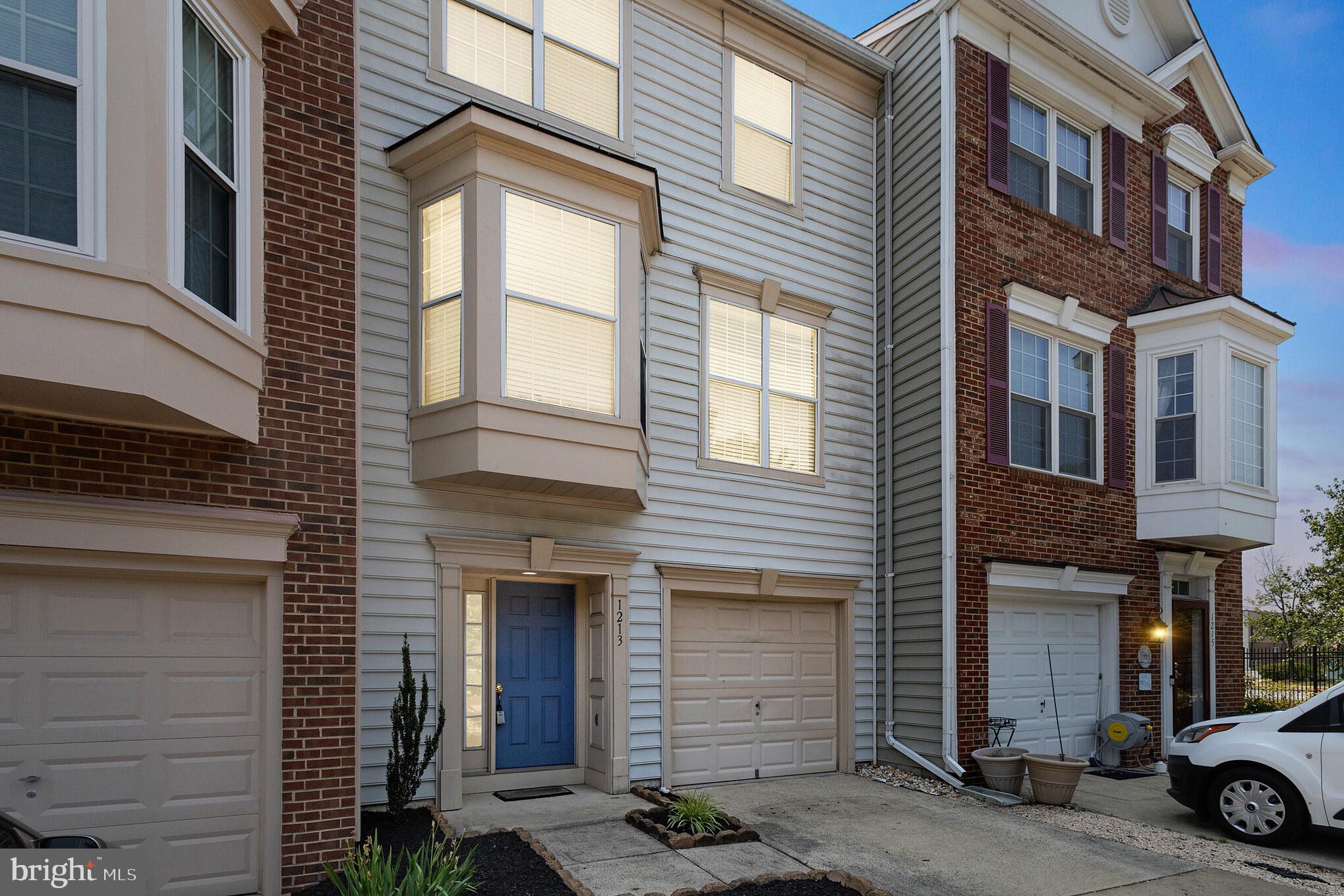 PARKWAY PLAZA - Residential