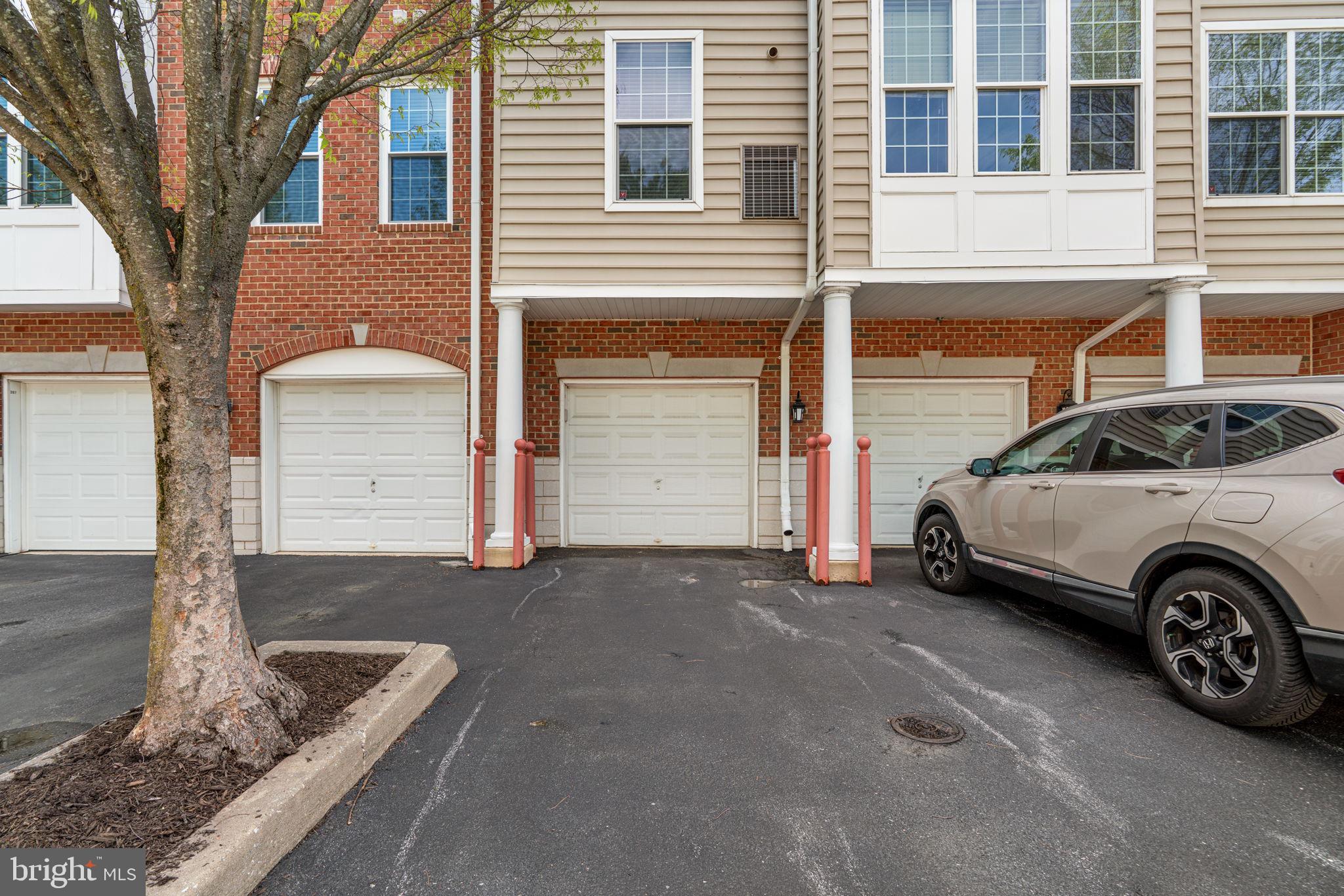 FIELDSTONE AT RIVER HILL - Residential