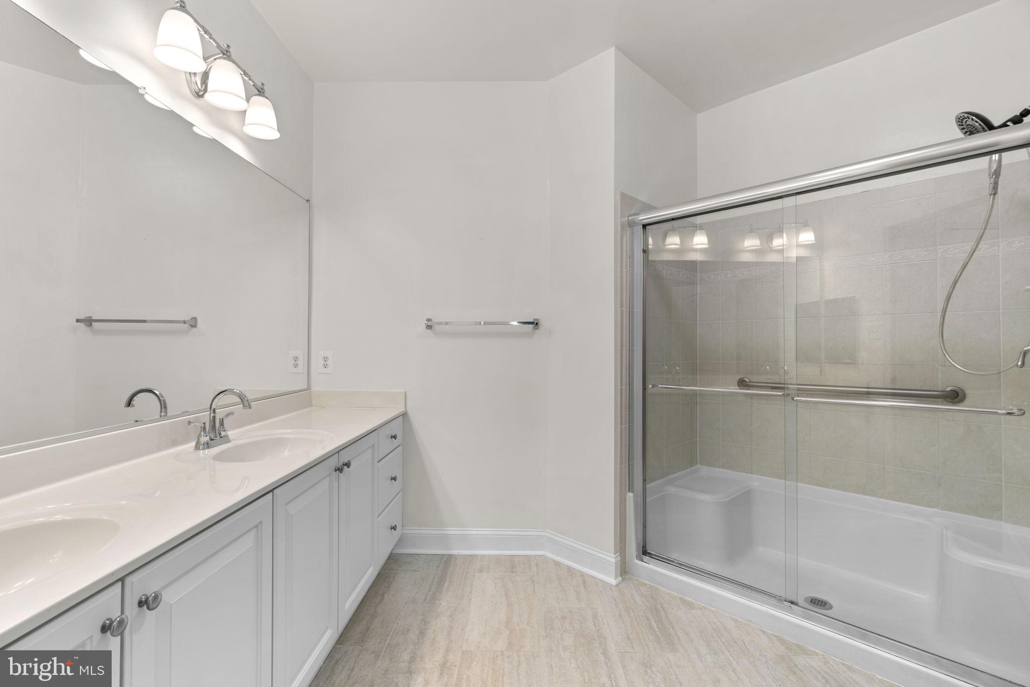 FIELDSTONE AT RIVER HILL - Residential