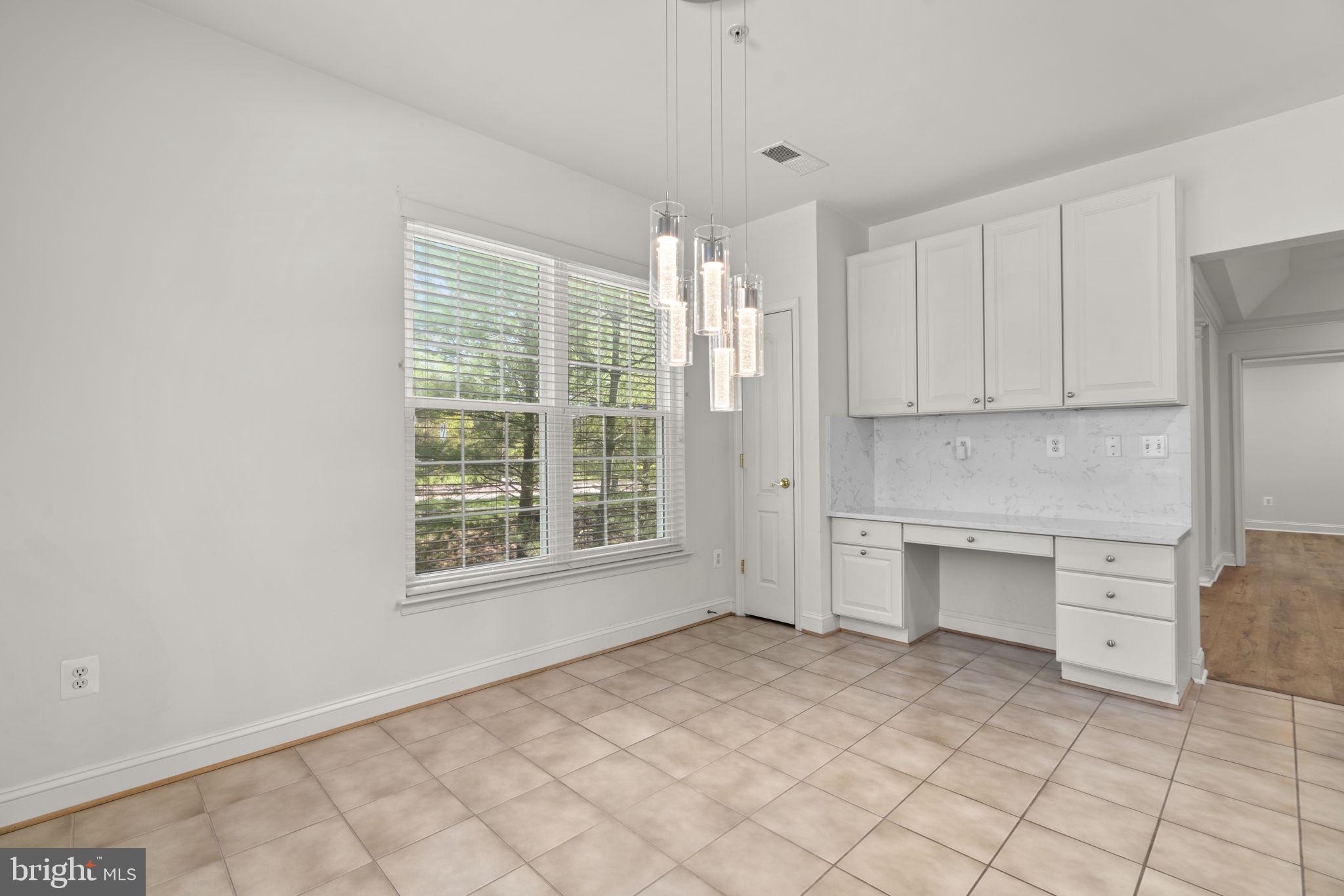 FIELDSTONE AT RIVER HILL - Residential