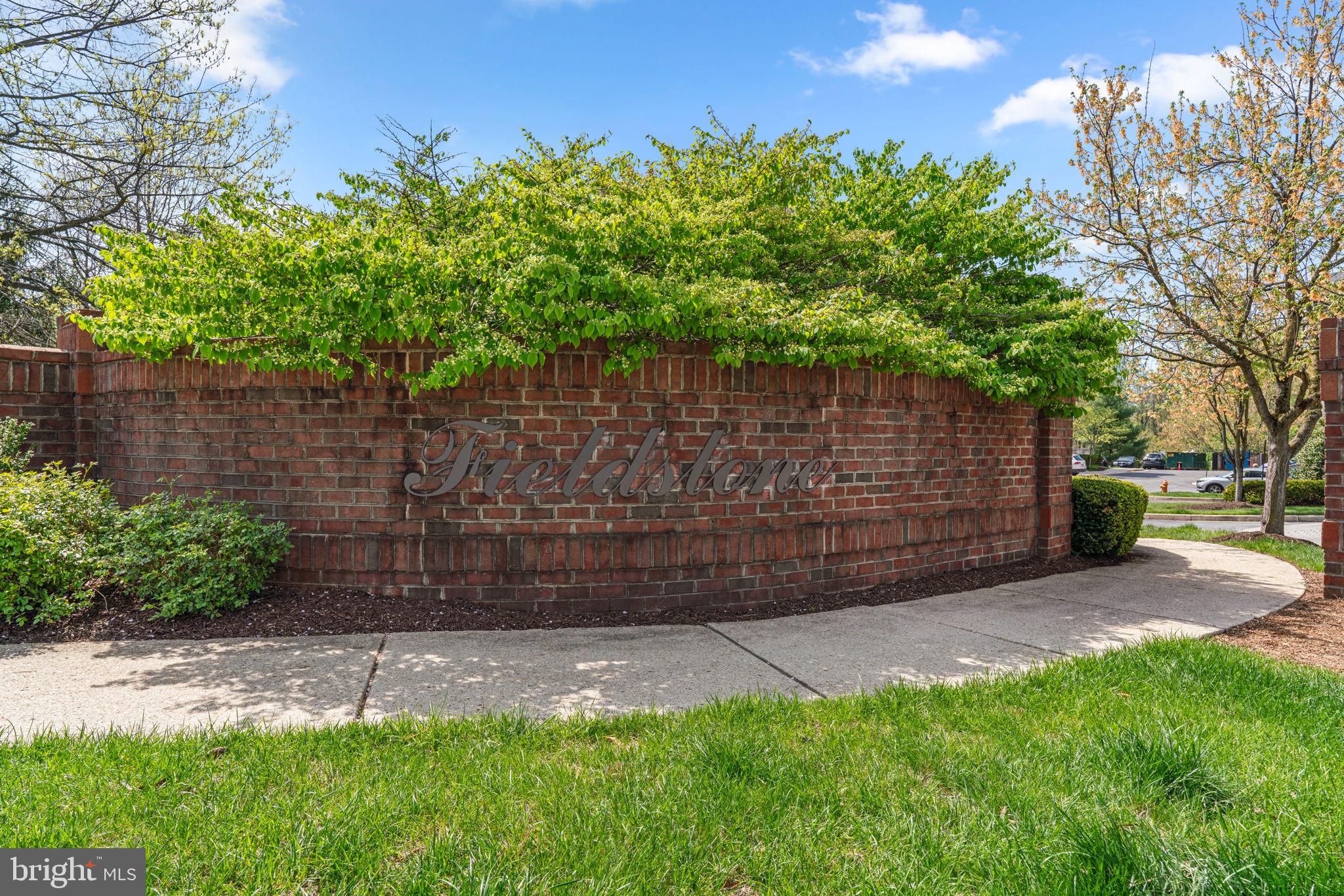 FIELDSTONE AT RIVER HILL - Residential