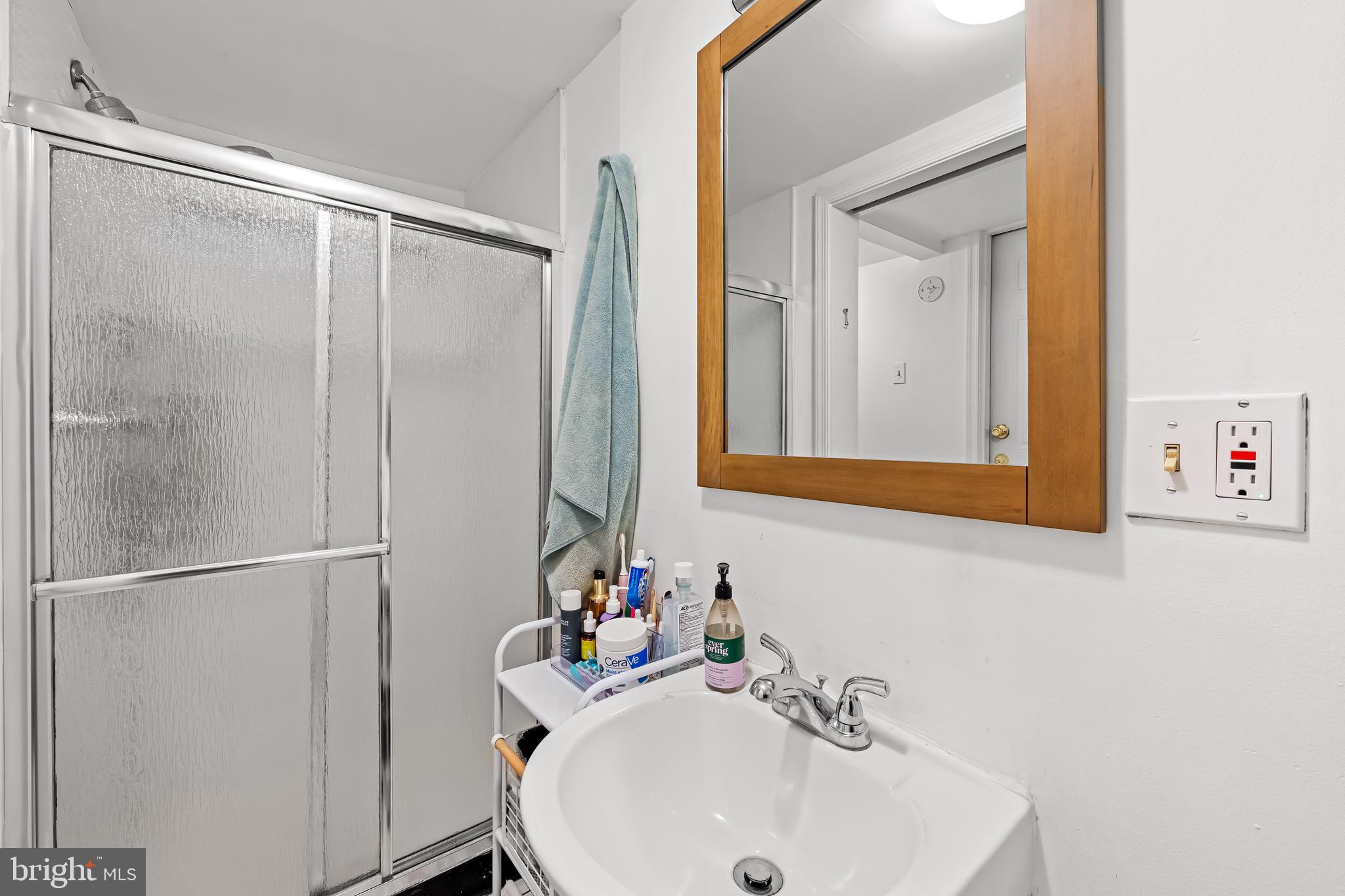 FEDERAL HILL HISTORIC DISTRICT - Residential Income