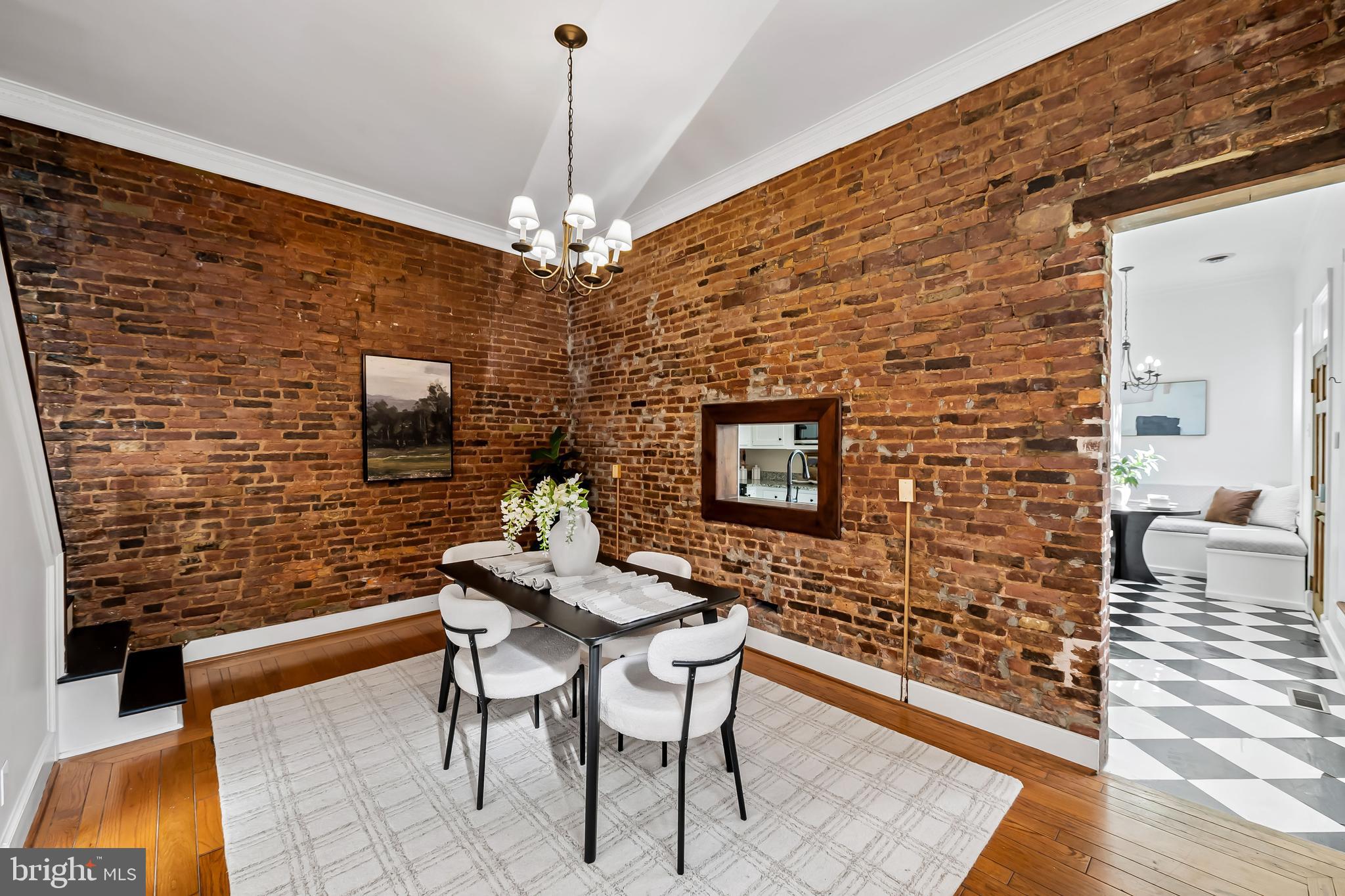 FEDERAL HILL HISTORIC DISTRICT - Residential Income