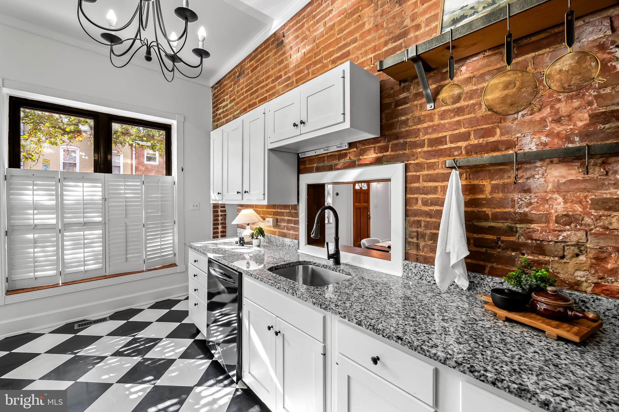 FEDERAL HILL HISTORIC DISTRICT - Residential Income