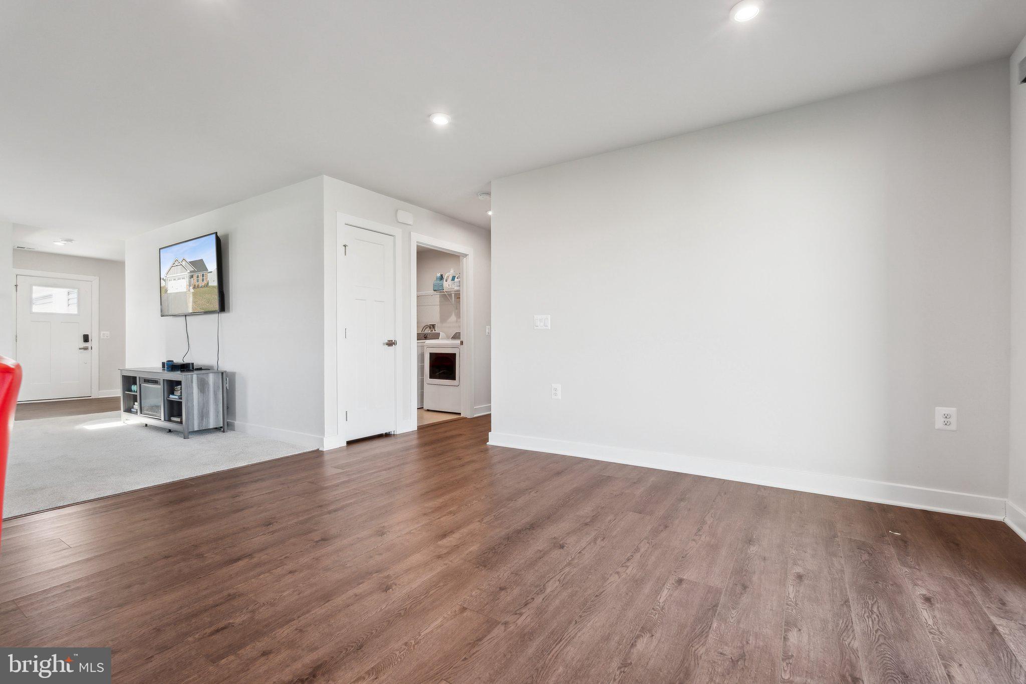 CARDINAL POINTE - Residential