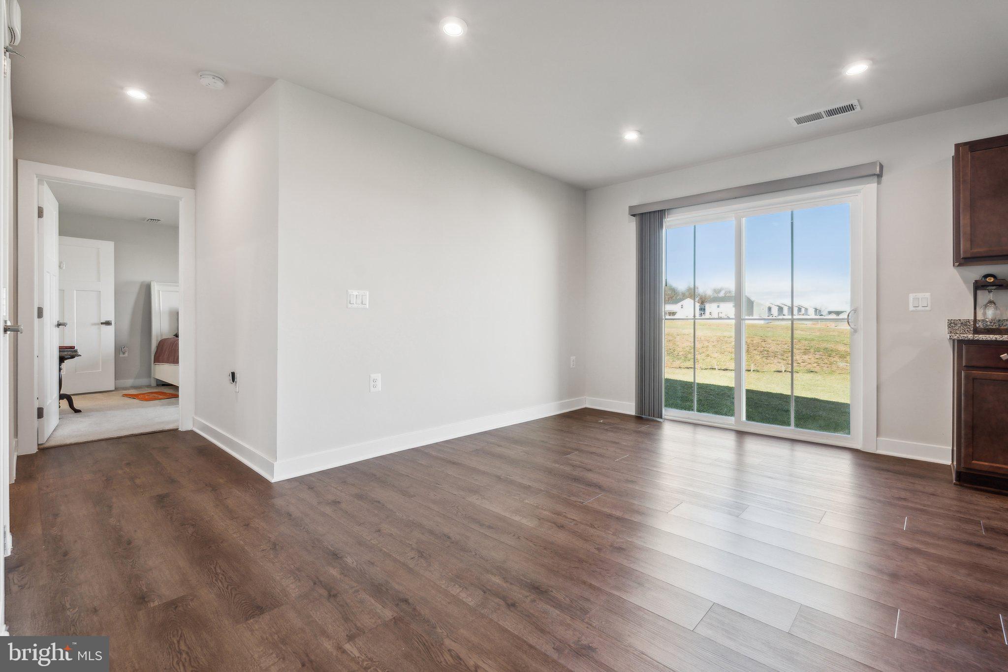 CARDINAL POINTE - Residential