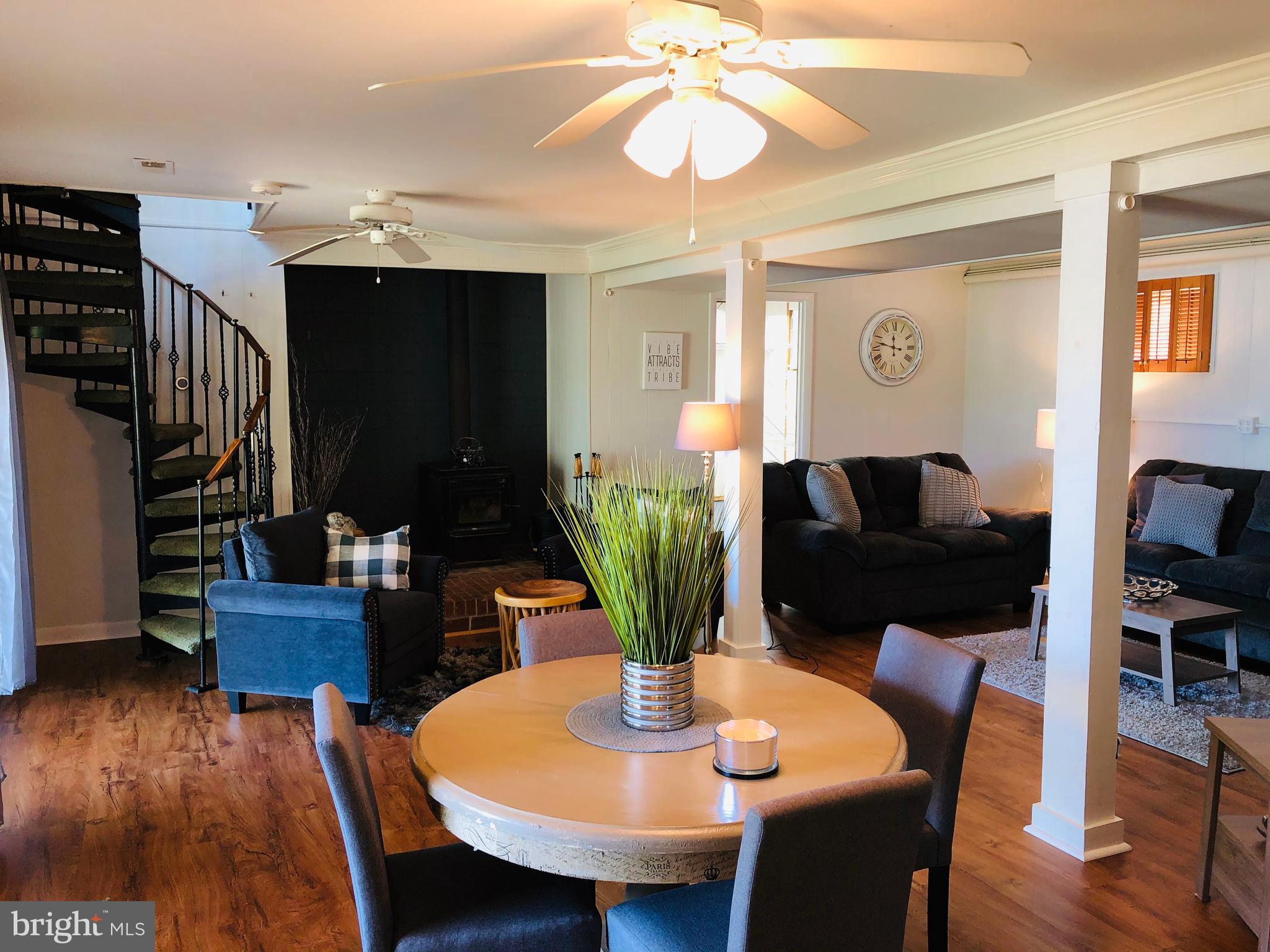 LAKE LAND OR - Residential Lease