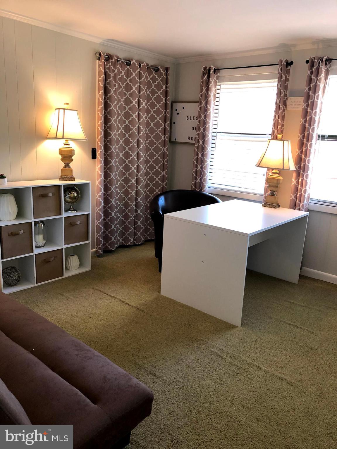 LAKE LAND OR - Residential Lease