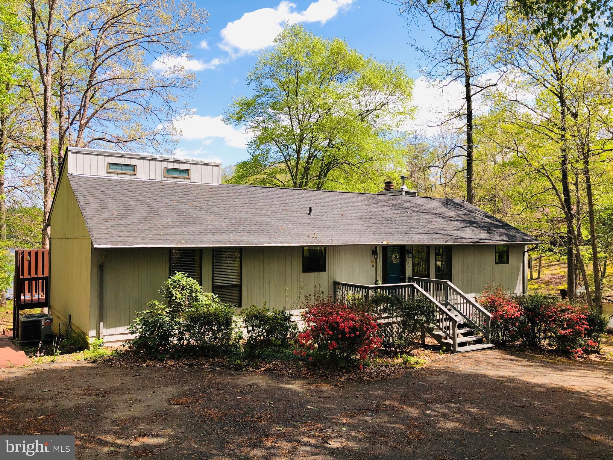 LAKE LAND OR - Residential Lease