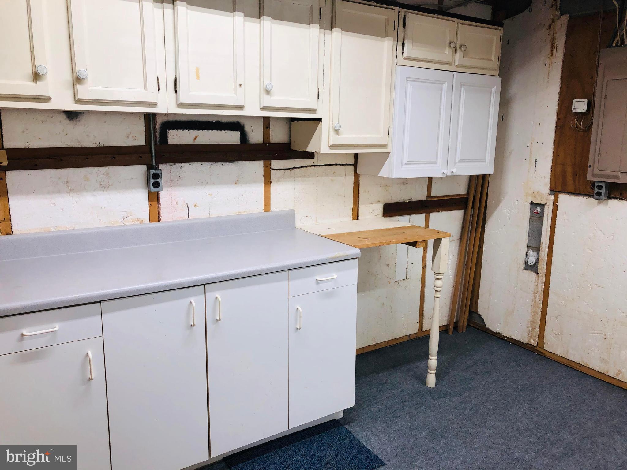 LAKE LAND OR - Residential Lease