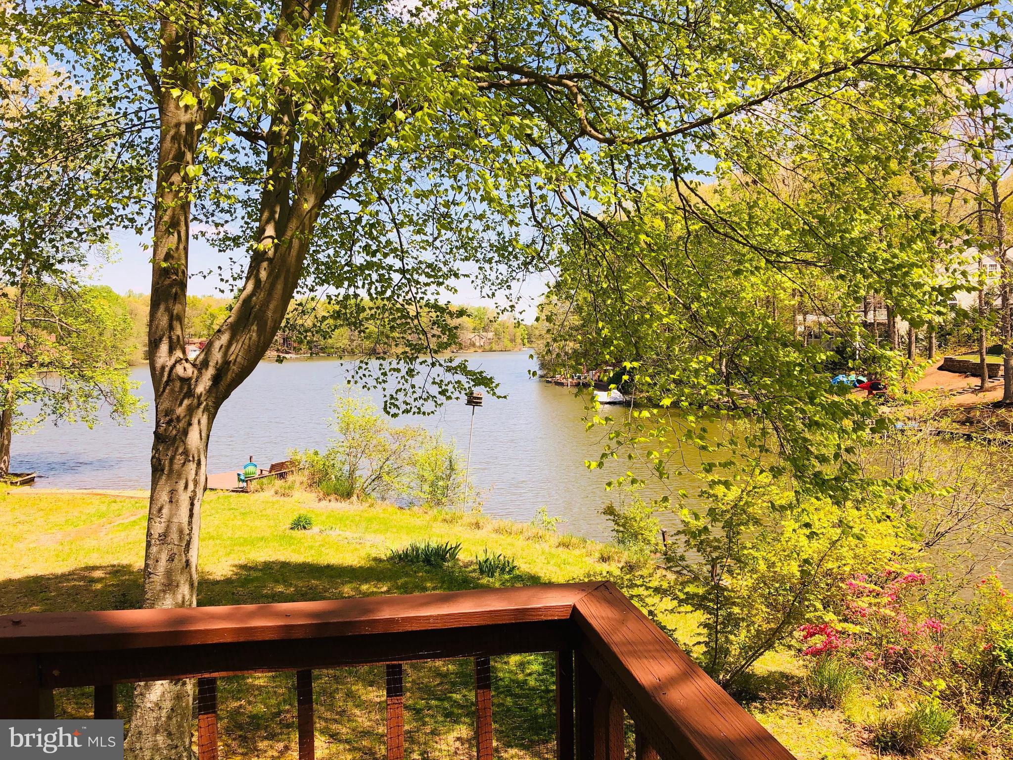 LAKE LAND OR - Residential Lease