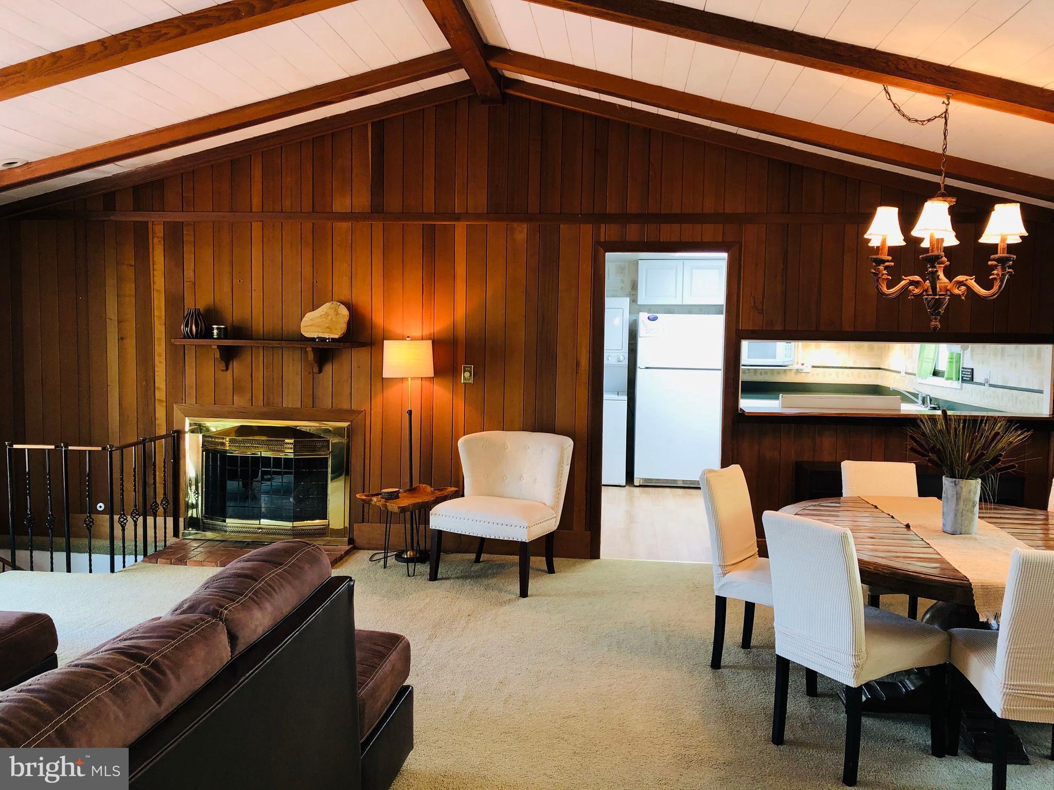 LAKE LAND OR - Residential Lease