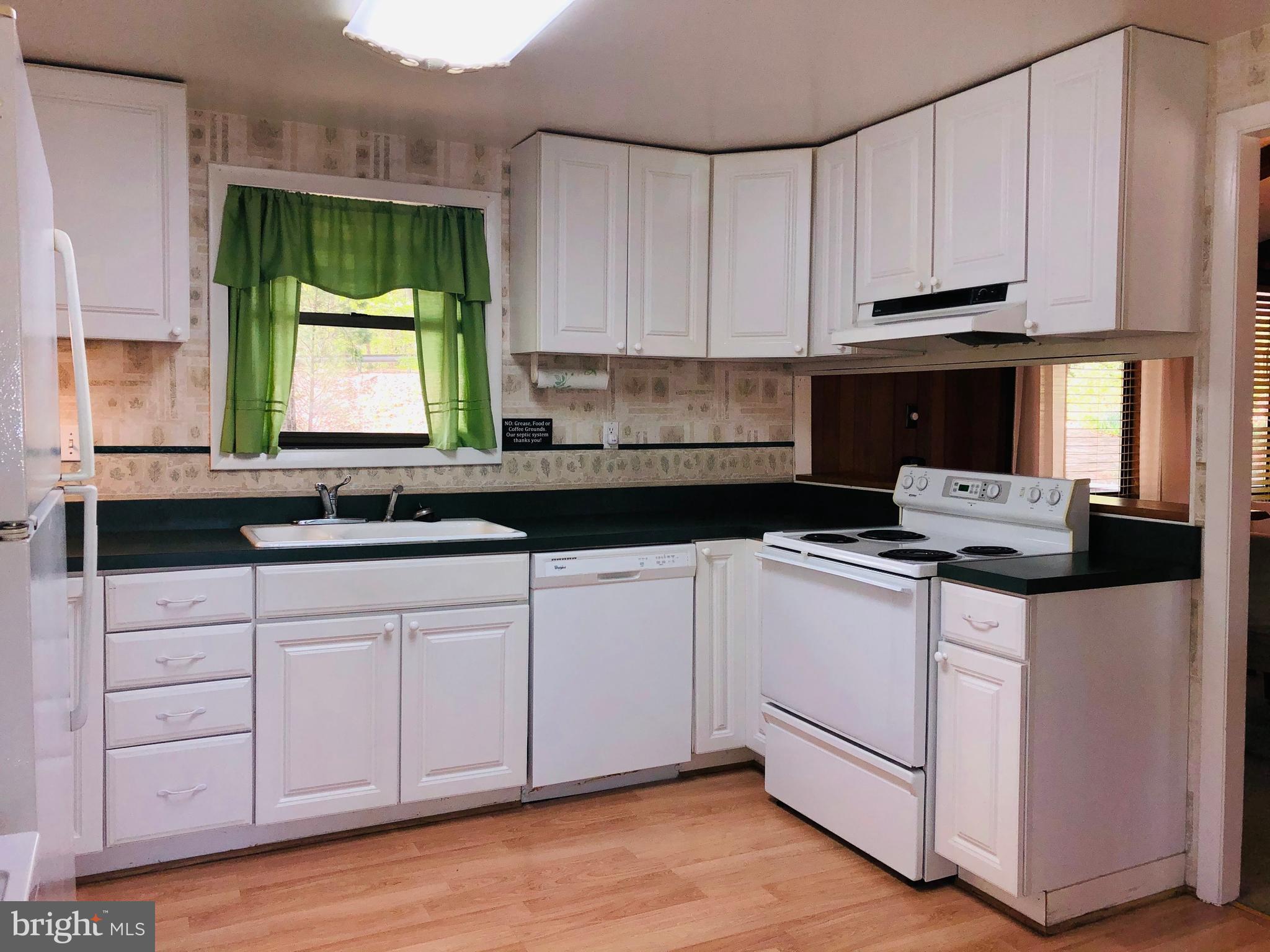 LAKE LAND OR - Residential Lease