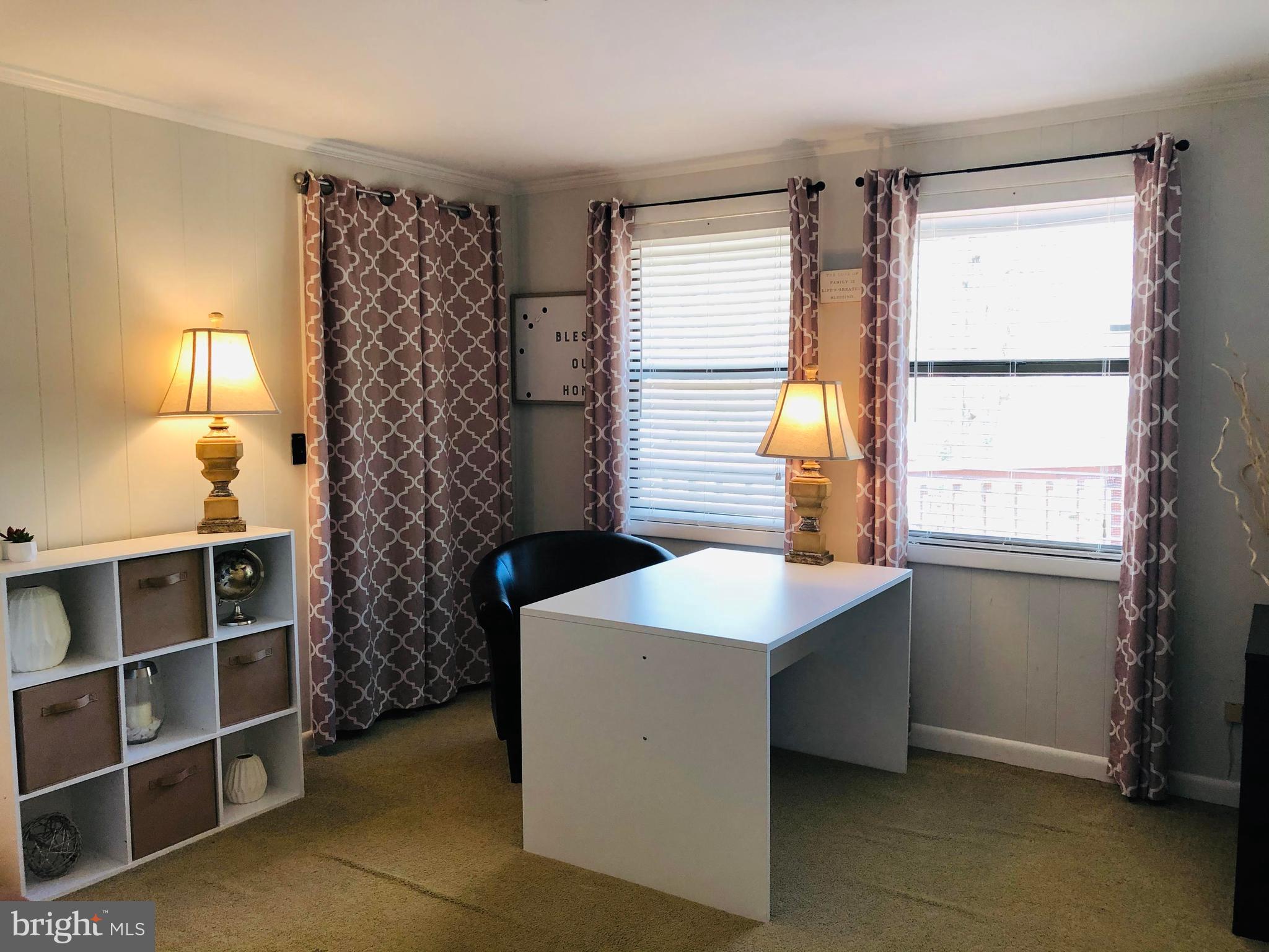 LAKE LAND OR - Residential Lease