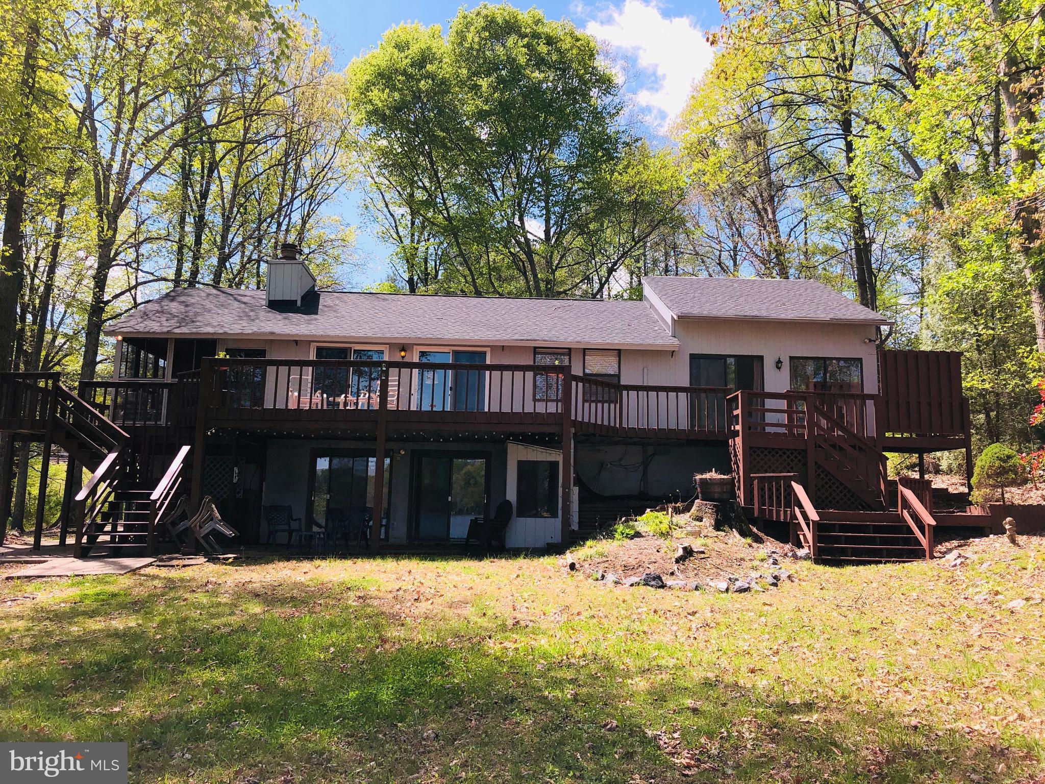 LAKE LAND OR - Residential Lease