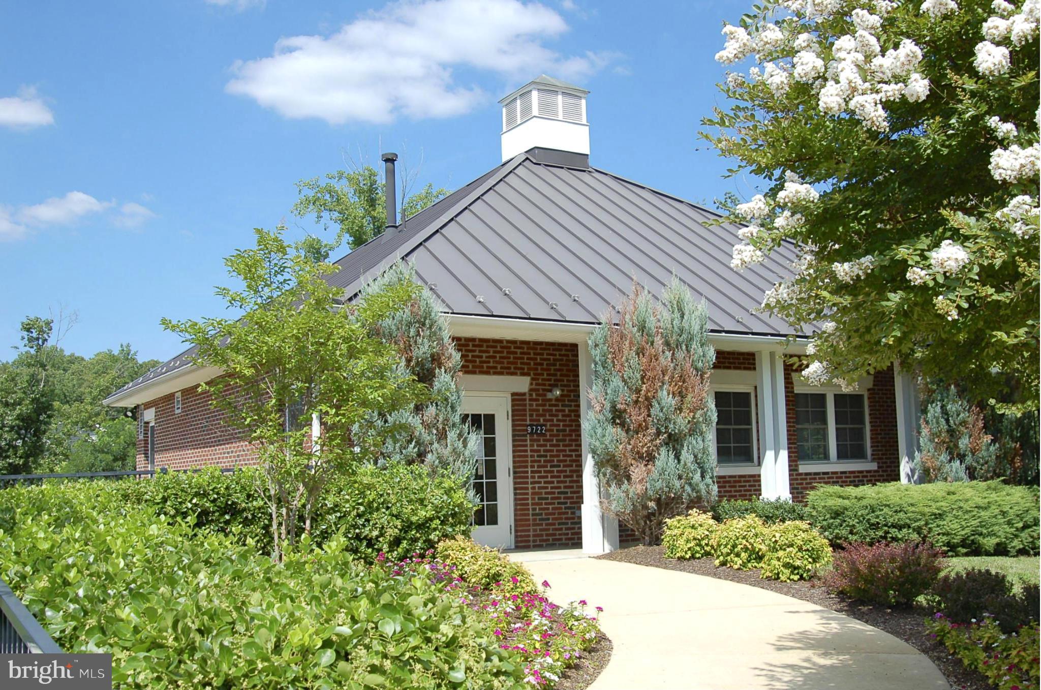 THE RESERVE CONDOMINIUMS - Residential Lease