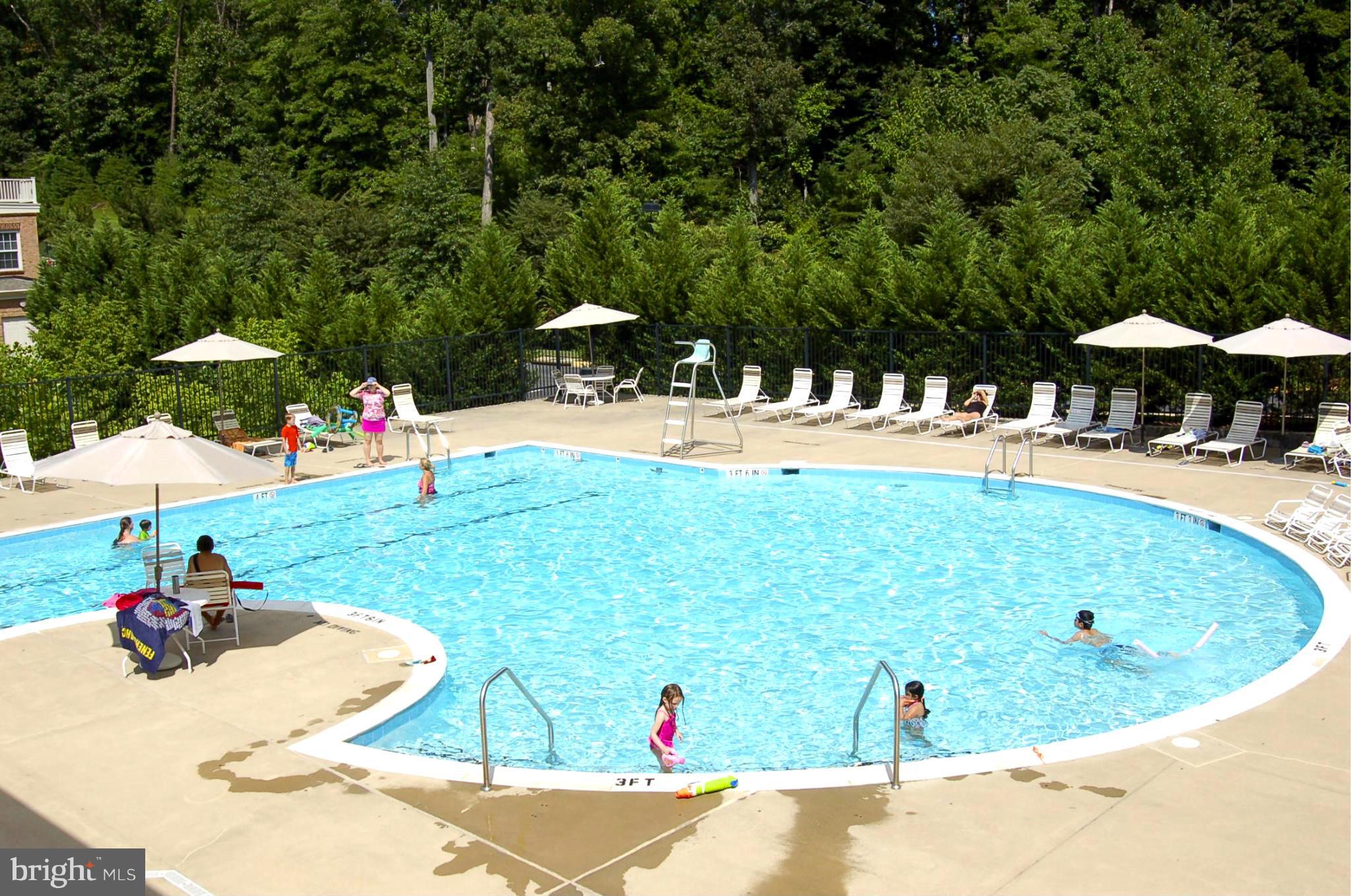 THE RESERVE CONDOMINIUMS - Residential Lease