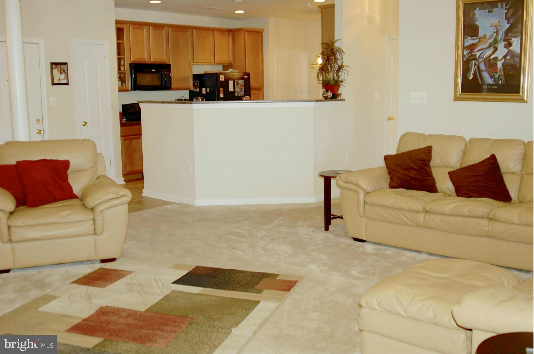 THE RESERVE CONDOMINIUMS - Residential Lease