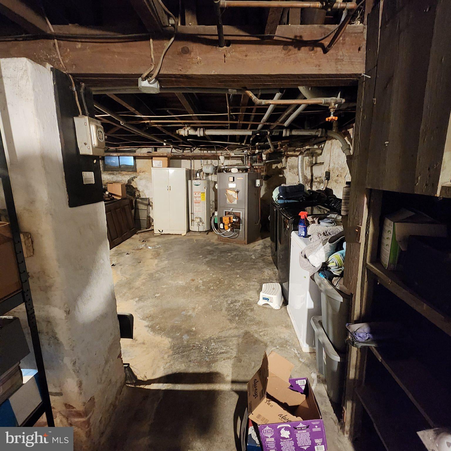 932 WAYNE AVENUE