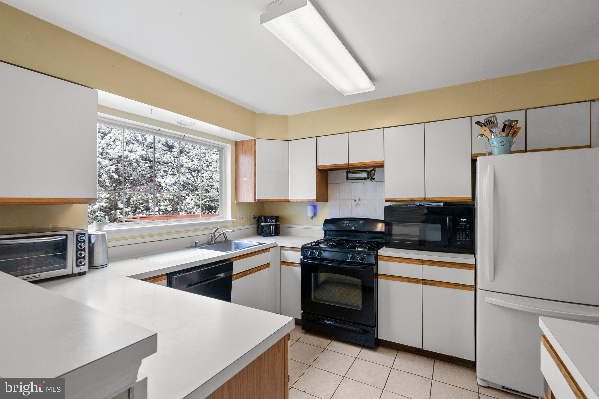 EMORY GROVE PARK - Residential