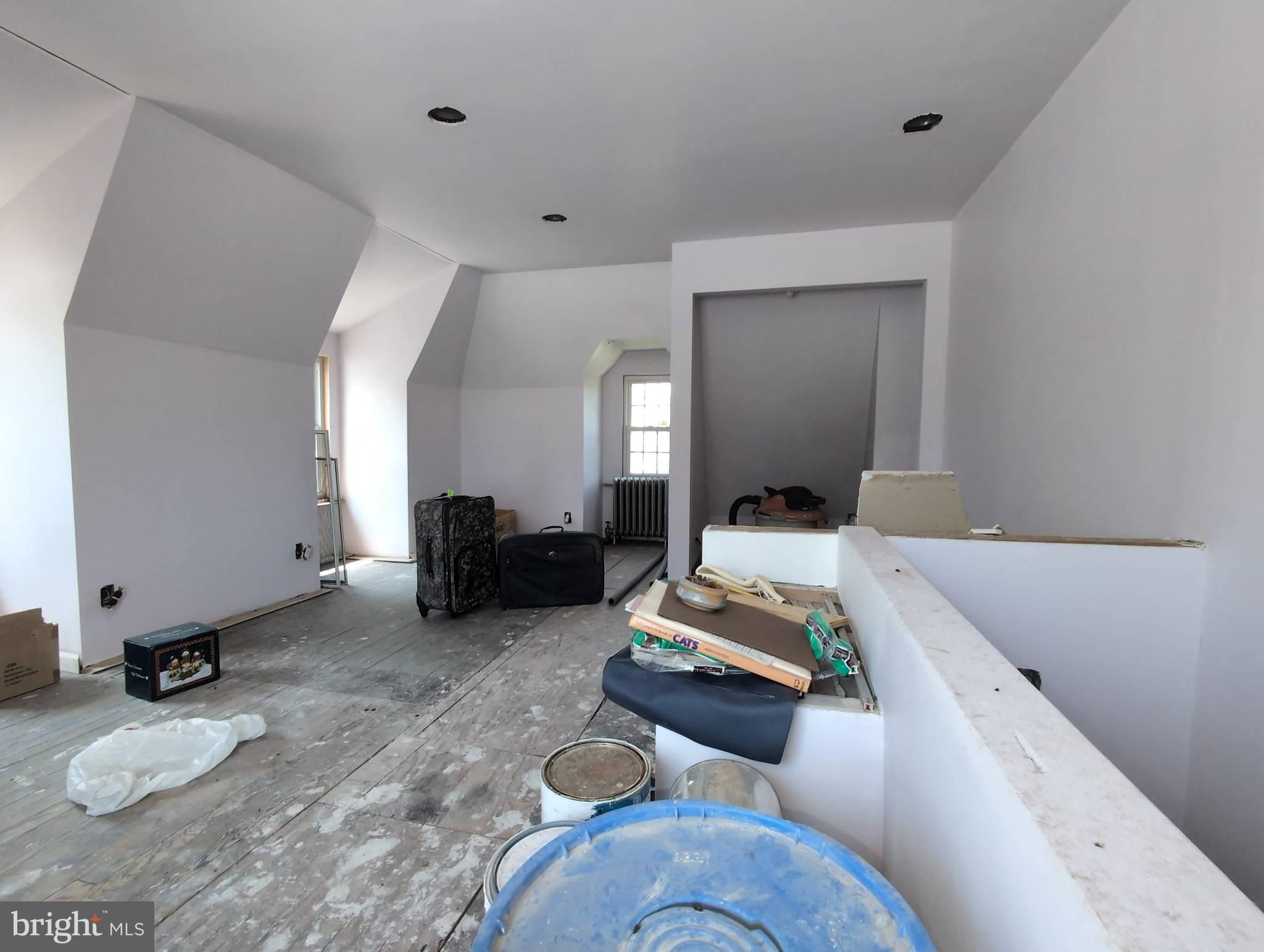 NORRISTOWN - Residential